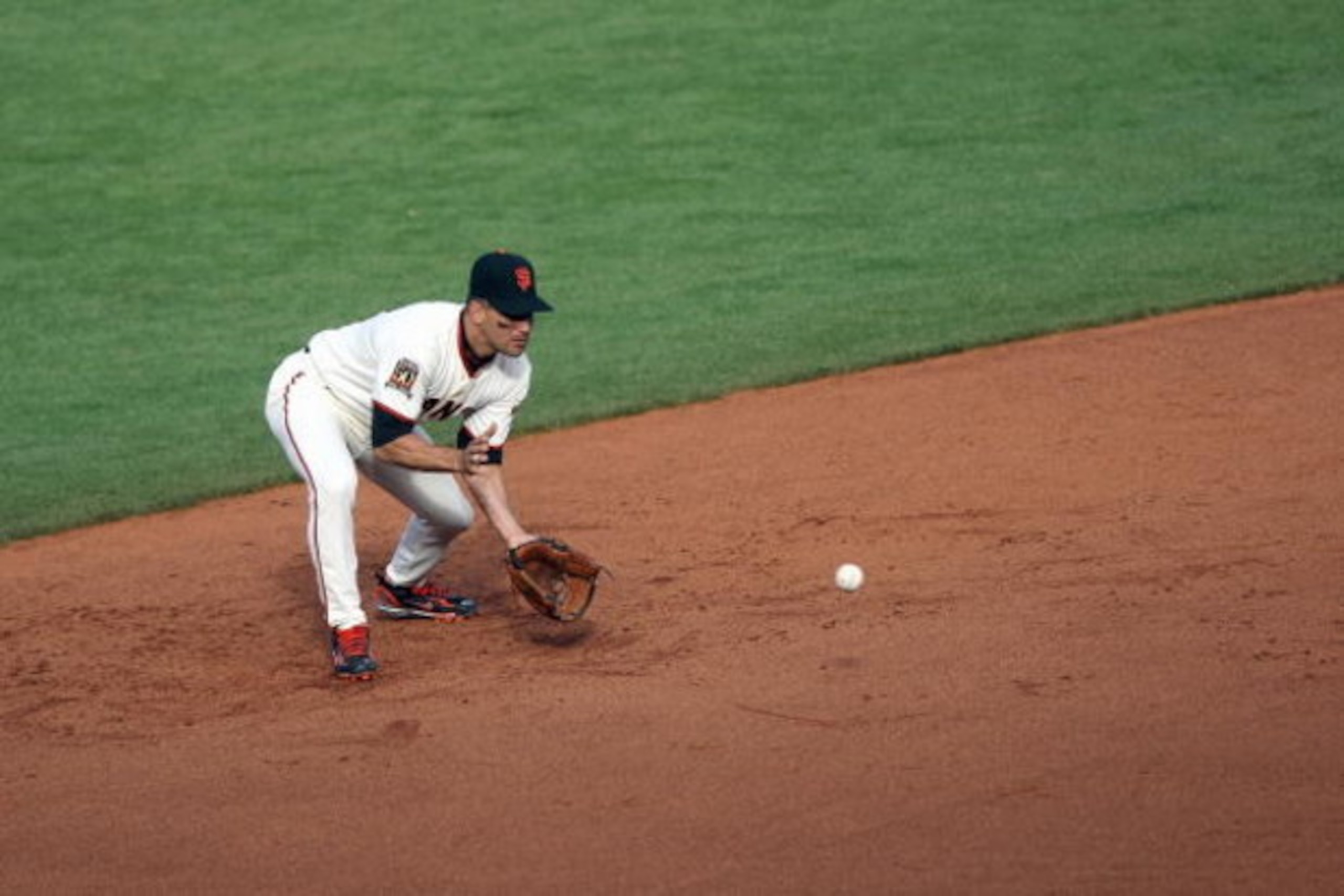 SAN FRANCISCO - JULY 3:  Omar Vizquel #13 of the San Francisco Giants fields the ball against the Chicago Cubs during a Major League Baseball game on July 3, 2008 at AT&T Park in San Francisco, California. (Photo by: Jed Jacobsohn/Getty Images)