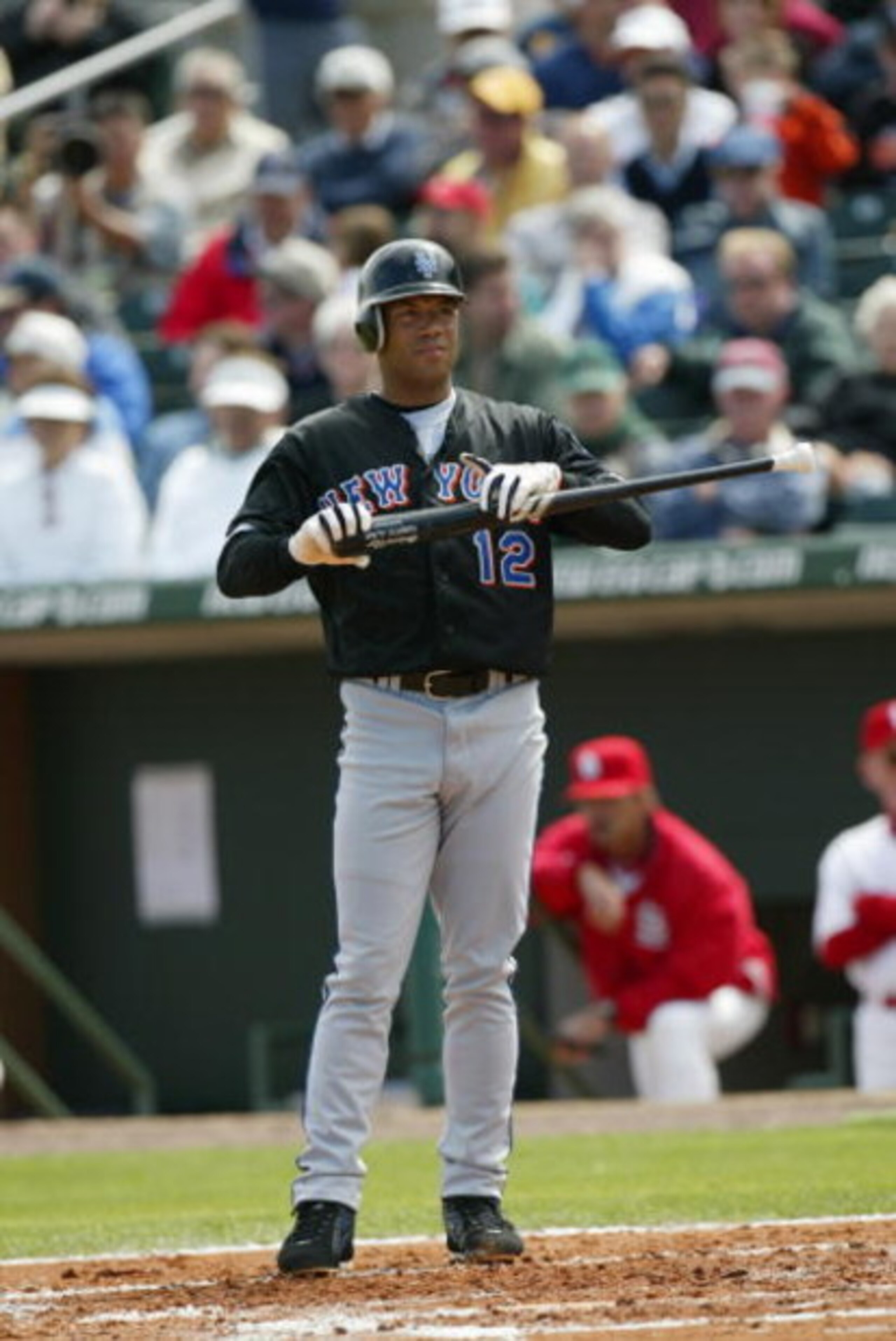 28 Feb 2002 : Roberto Alomar of the New York Mets during the Spring Training game against the St.Louis Cardinals at Roger Dean Stadium in Jupiter, Florida. The Cardinals won 5-2. DIGTAL IMAGE. Mandatory Credit: Eliot Schechter/Getty Images