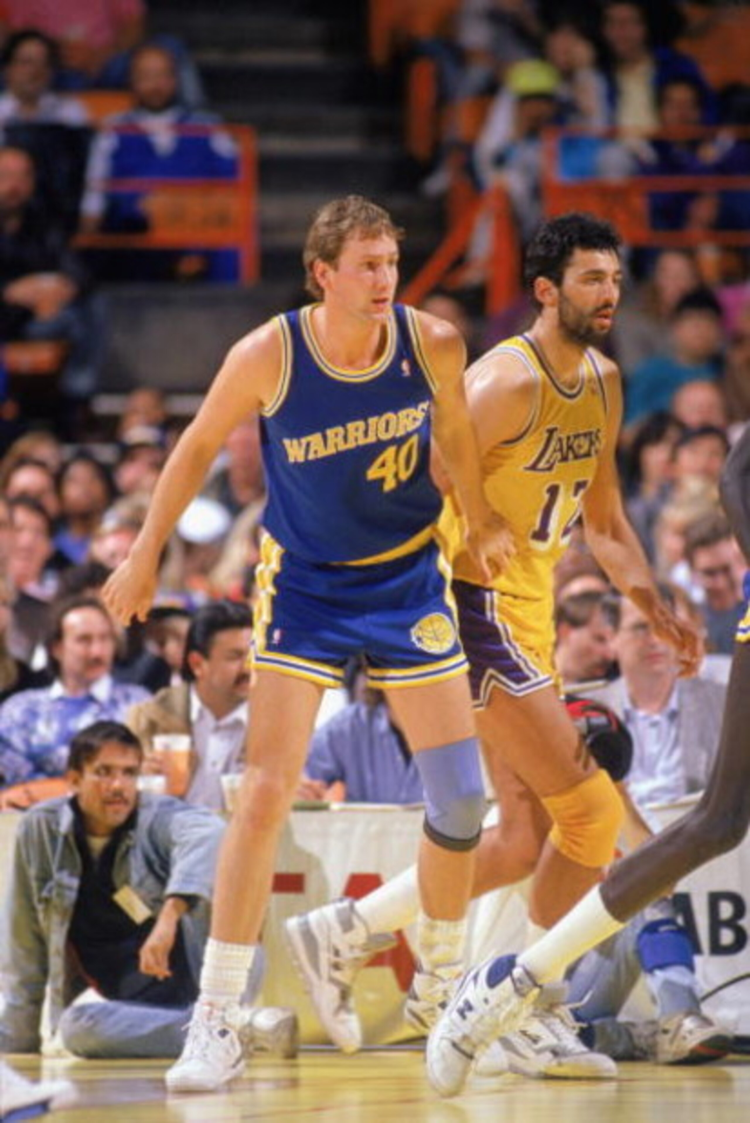1989:  Chris Welp #40 of the Golden State Warriors moves into position against the Los Angeles Lakers during an NBA game in the 1989-90 season. NOTE TO USER: User expressly acknowledges and agrees that, by downloading and/or using this Photograph, User is