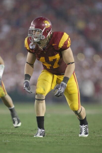 PASADENA, CA - JANUARY 1:  Clay Matthews #47 of the USC Trojans lines up against the Penn State Nittany Lions on January 1, 2009 at the Rose Bowl in Pasadena, California.  USC won 38-24.  (Photo by Jeff Golden/Getty Images)