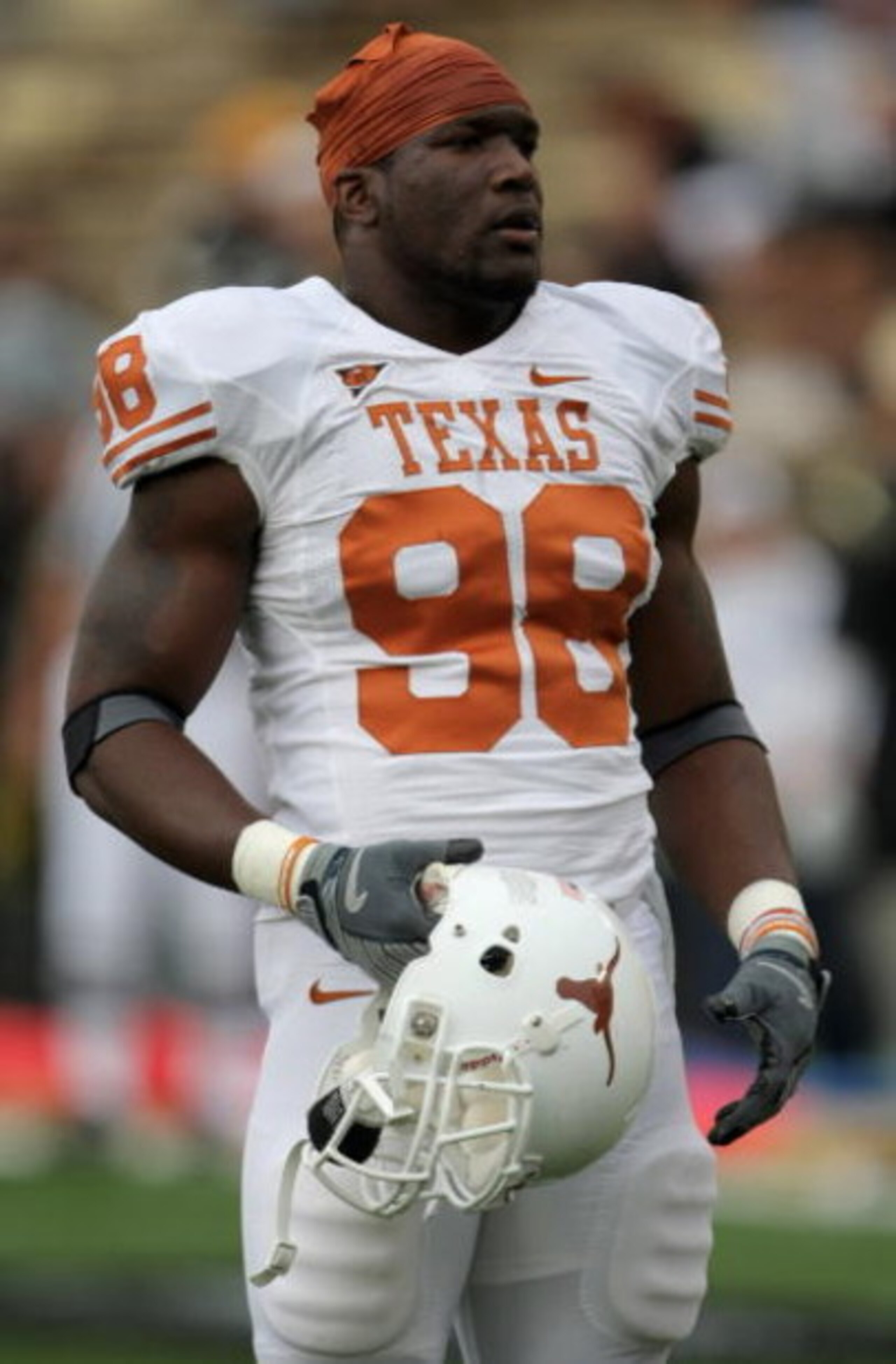 BOULDER, CO - OCTOBER 04:  Brian Orakpo #98 of the Texas Longhorns warms up prior to facing the Colorado Buffaloes at Folsom Field on October 4, 2008 in Boulder, Colorado. Texas defeated Colorado 38-14.  (Photo by Doug Pensinger/Getty Images)