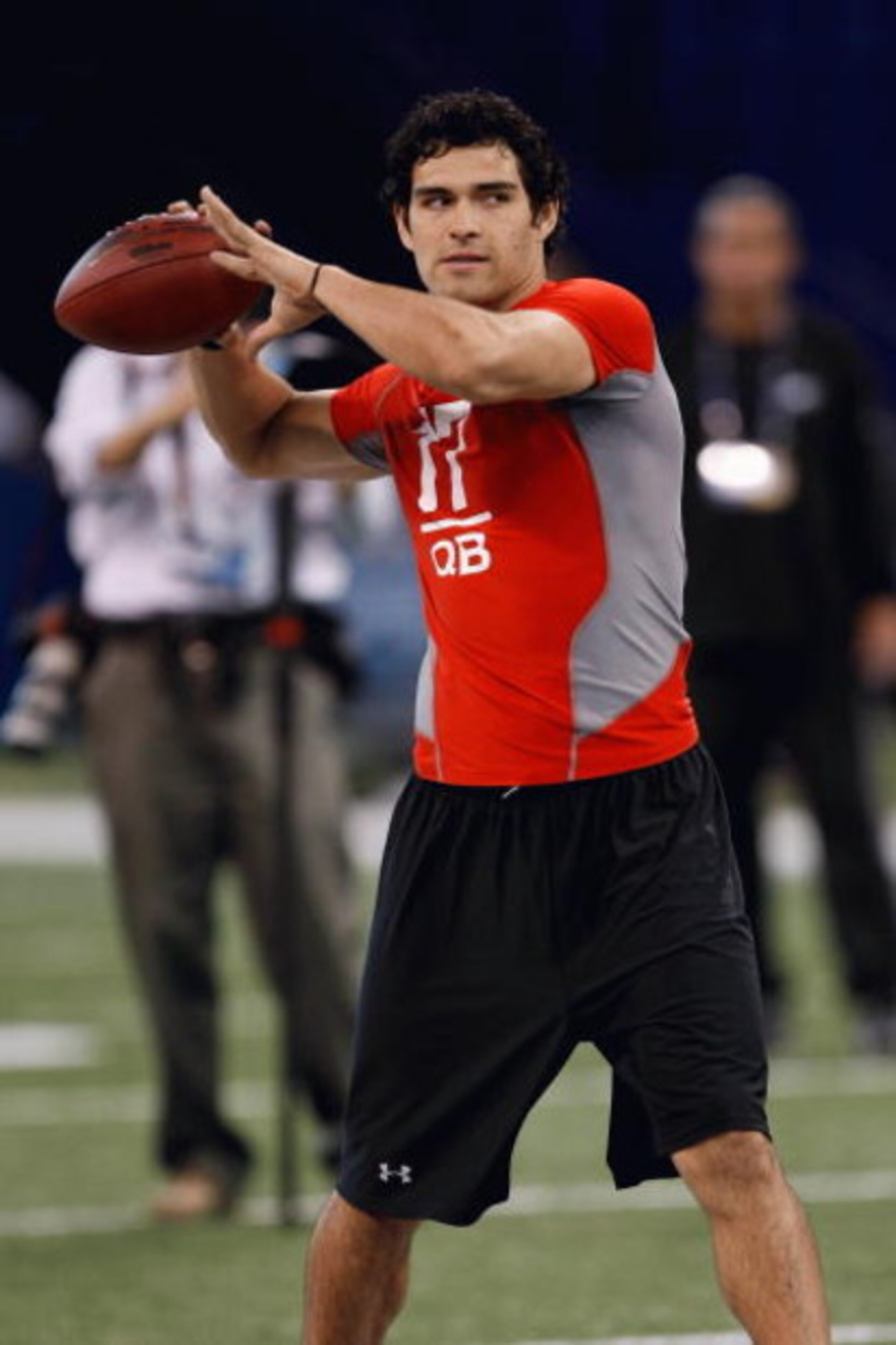INDIANAPOLIS, IN - FEBRUARY 22:  Quarterback Mark Sanchez of USC passes the football during the NFL Scouting Combine presented by Under Armour at Lucas Oil Stadium on February 22, 2009 in Indianapolis, Indiana. (Photo by Scott Boehm/Getty Images)