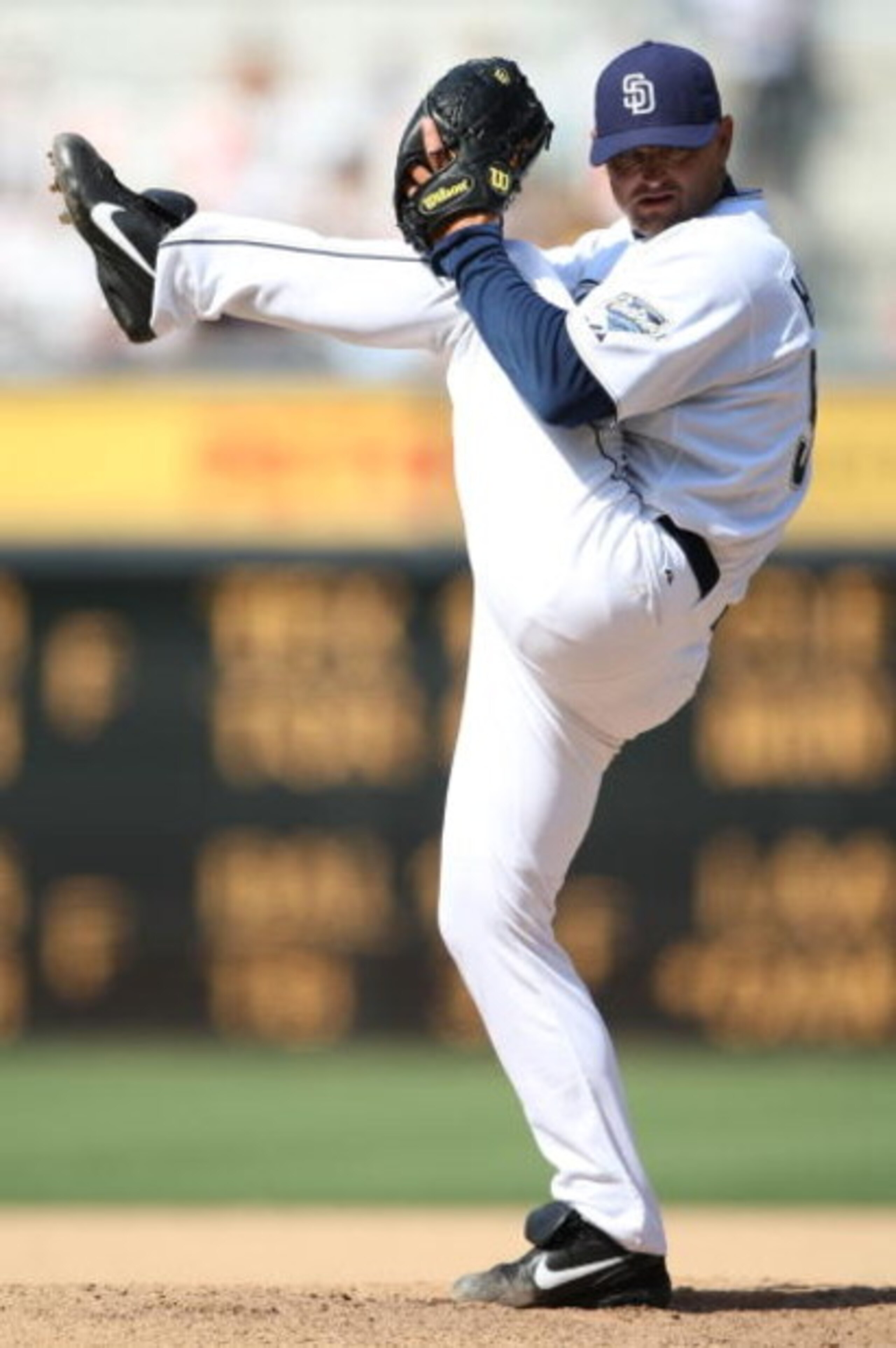 SAN DIEGO - AUGUST 05: Trevor Hoffman #51 of the San Diego Padres pitches against the San Francisco Giants during a MLB game at Petco Park on August 5, 2007 in San Diego, California. (Photo by Jed Jacobsohn/Getty Images) SAN DIEGO - AUGUST 05: Trevor Hoffman #51 of the San Diego Padres pitches against the San Francisco Giants during a MLB game at Petco Park on August 5, 2007 in San Diego, California. (Photo by Jed Jacobsohn/Getty Images)