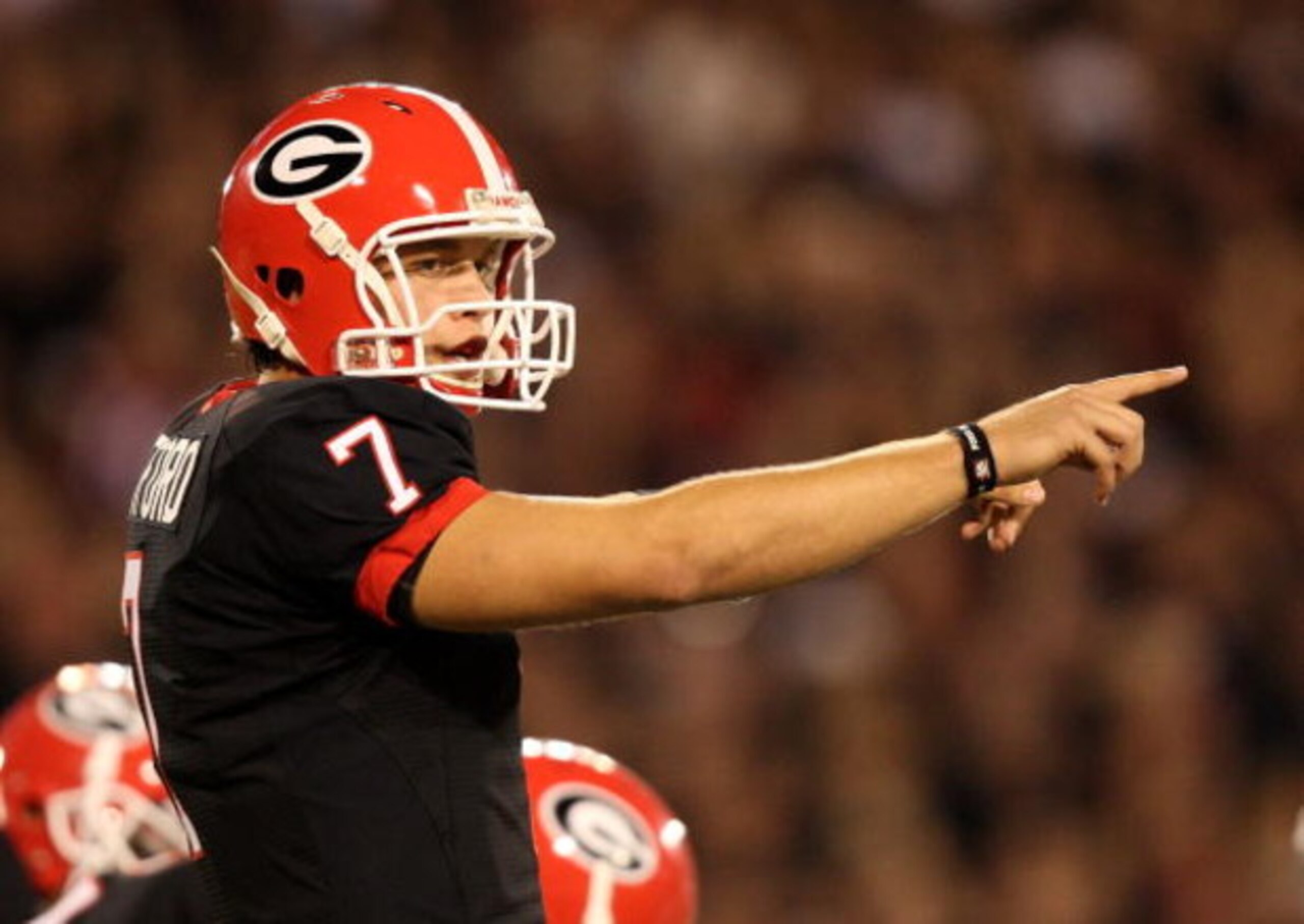 ATHENS, GA - SEPTEMBER 27:  Quarterback Matthew Stafford #7 of the Georgia Bulldogs points out assignments at the line of scrimmage while taking on the Alabama Crimson Tide at Sanford Stadium on September 27, 2008 in Athens, Georgia. Alabama defeated Geor