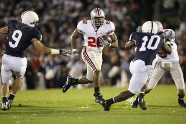 UNIVERSITY PARK, PA - OCTOBER 27: Running back Chris Wells #28 of the Ohio State Buckeyes carries the ball during the game against the Penn State Nittany Lions at Beaver Stadium on October 27, 2007 in University Park, Pennsylvania. Ohio State won 37-17. (
