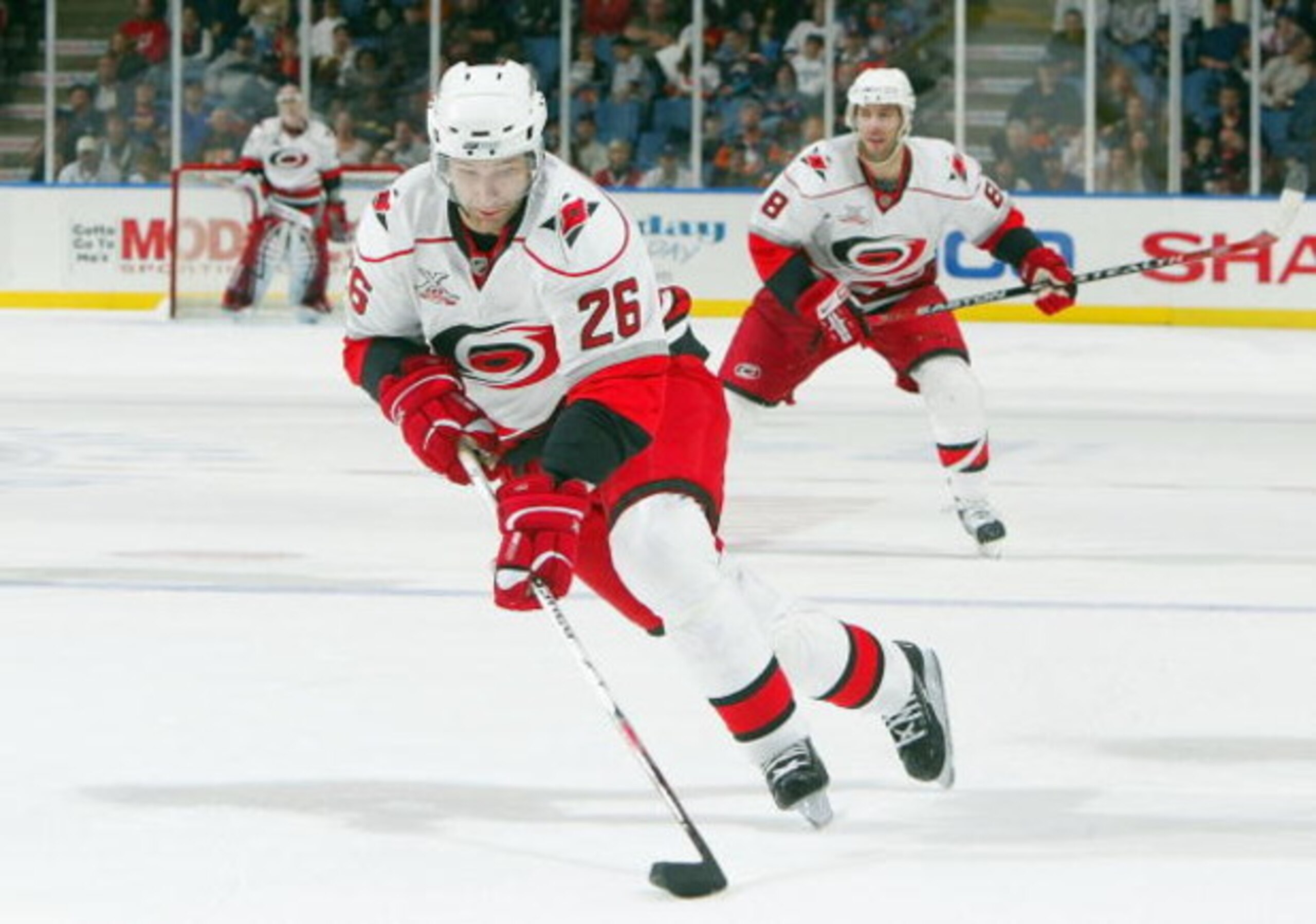 UNIONDALE, NY - OCTOBER 27: Erik Cole #26 of the Carolina Hurricanes skates against the New York Islanders during their game at Nassau Coliseum October 27, 2007 in Uniondale, New York. (Photo by Jim McIsaac/Getty Images) 