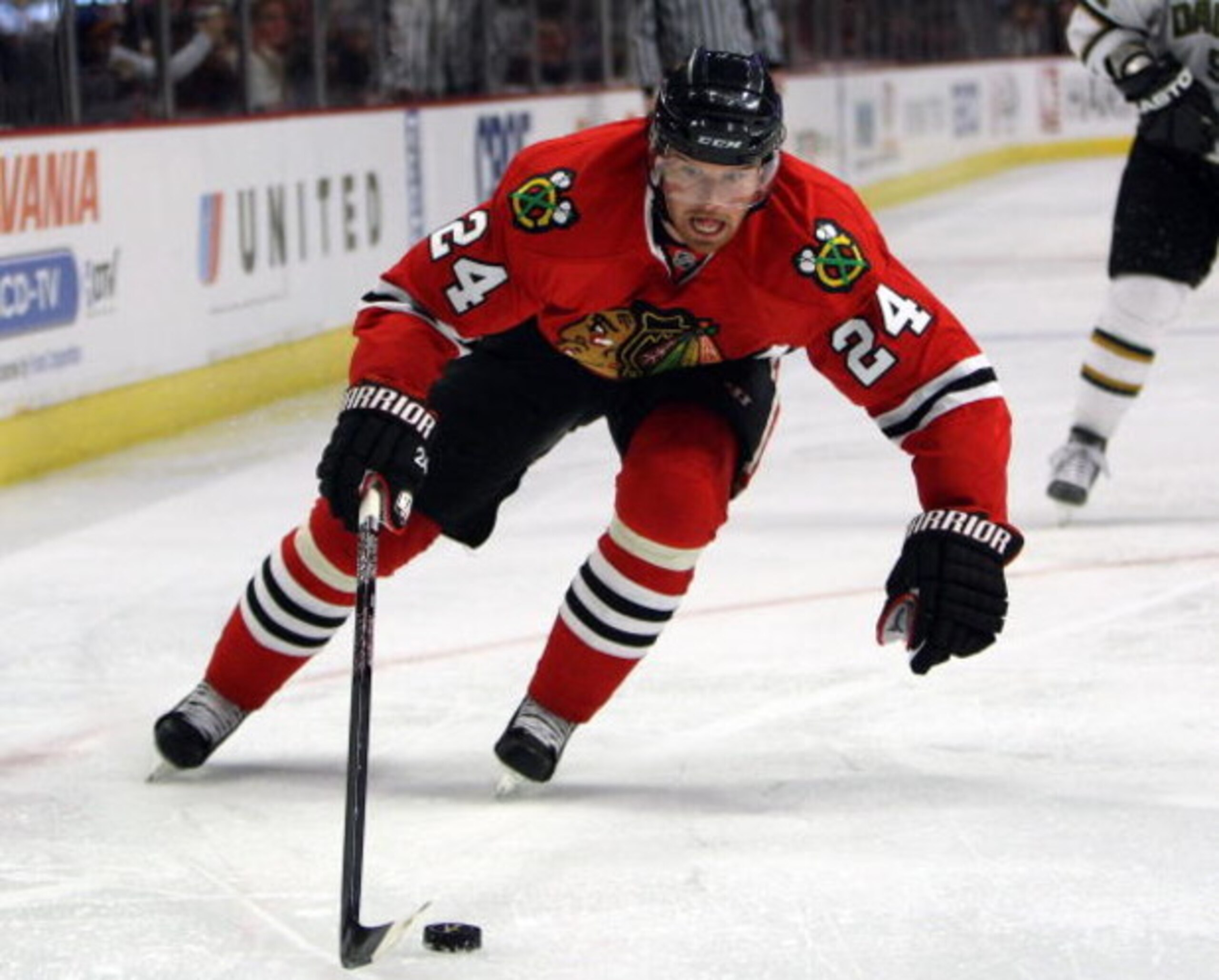 CHICAGO - FEBRUARY 14:  Martin Havlat #24 of the Chicago Blackhawks controls the puck against the Dallas Stars on February 14, 2009 at the United Center in Chicago, Illinois.  (Photo by Jonathan Daniel/Getty Images)