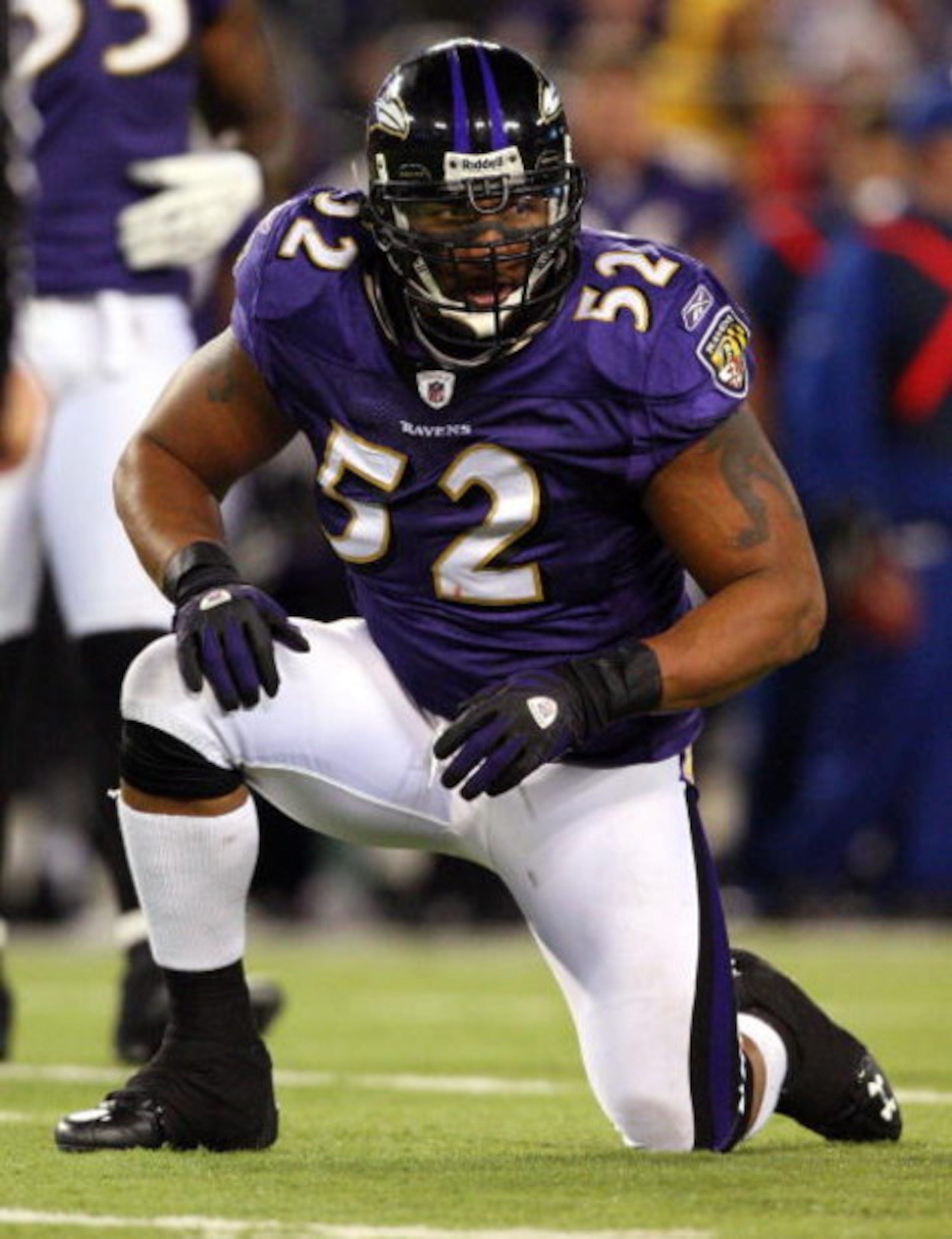 BALTIMORE - DECEMBER 14: Ray Lewis #52 of the Baltimore Ravens looks on against the Pittsburgh Steelers on December 14, 2008 at M&T Bank Stadium in Baltimore, Maryland. The Steelers defeated the Ravens 13-9. (Photo by Jim McIsaac/Getty Images) BALTIMORE - DECEMBER 14: Ray Lewis #52 of the Baltimore Ravens looks on against the Pittsburgh Steelers on December 14, 2008 at M&T Bank Stadium in Baltimore, Maryland. The Steelers defeated the Ravens 13-9. (Photo by Jim McIsaac/Getty Images)