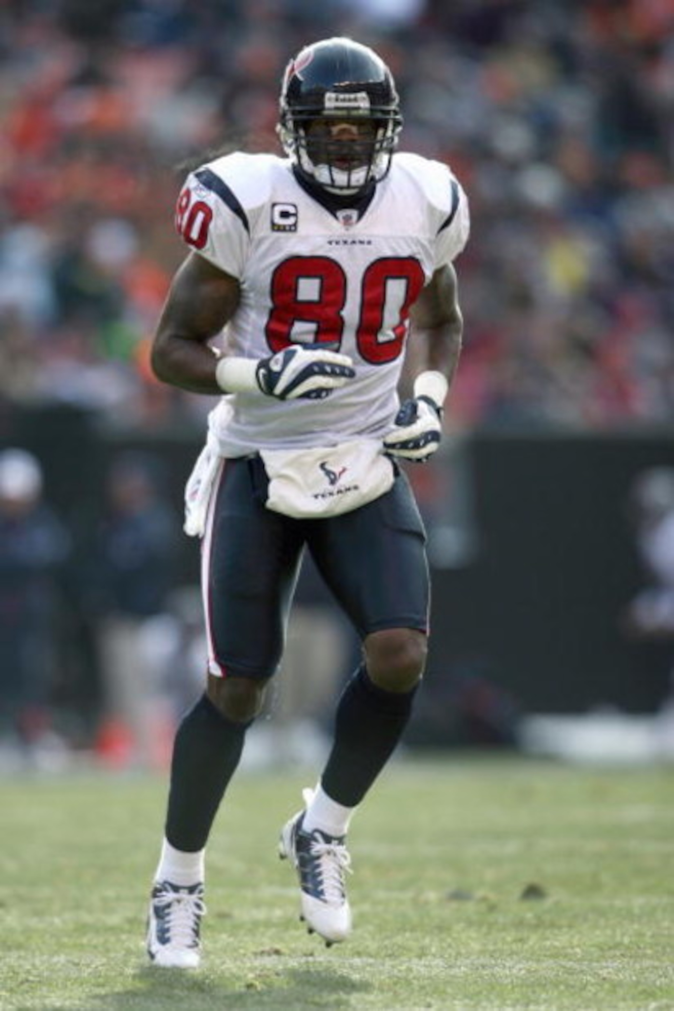 CLEVELAND - NOVEMBER 23: Andre Johnson #80 of the Houston Texans jogs on the field during the NFL game against the Cleveland Browns at Cleveland Browns Stadium on November 23, 2008 in Cleveland, Ohio. (Photo by Andy Lyons/Getty Images) CLEVELAND - NOVEMBER 23: Andre Johnson #80 of the Houston Texans jogs on the field during the NFL game against the Cleveland Browns at Cleveland Browns Stadium on November 23, 2008 in Cleveland, Ohio. (Photo by Andy Lyons/Getty Images)
