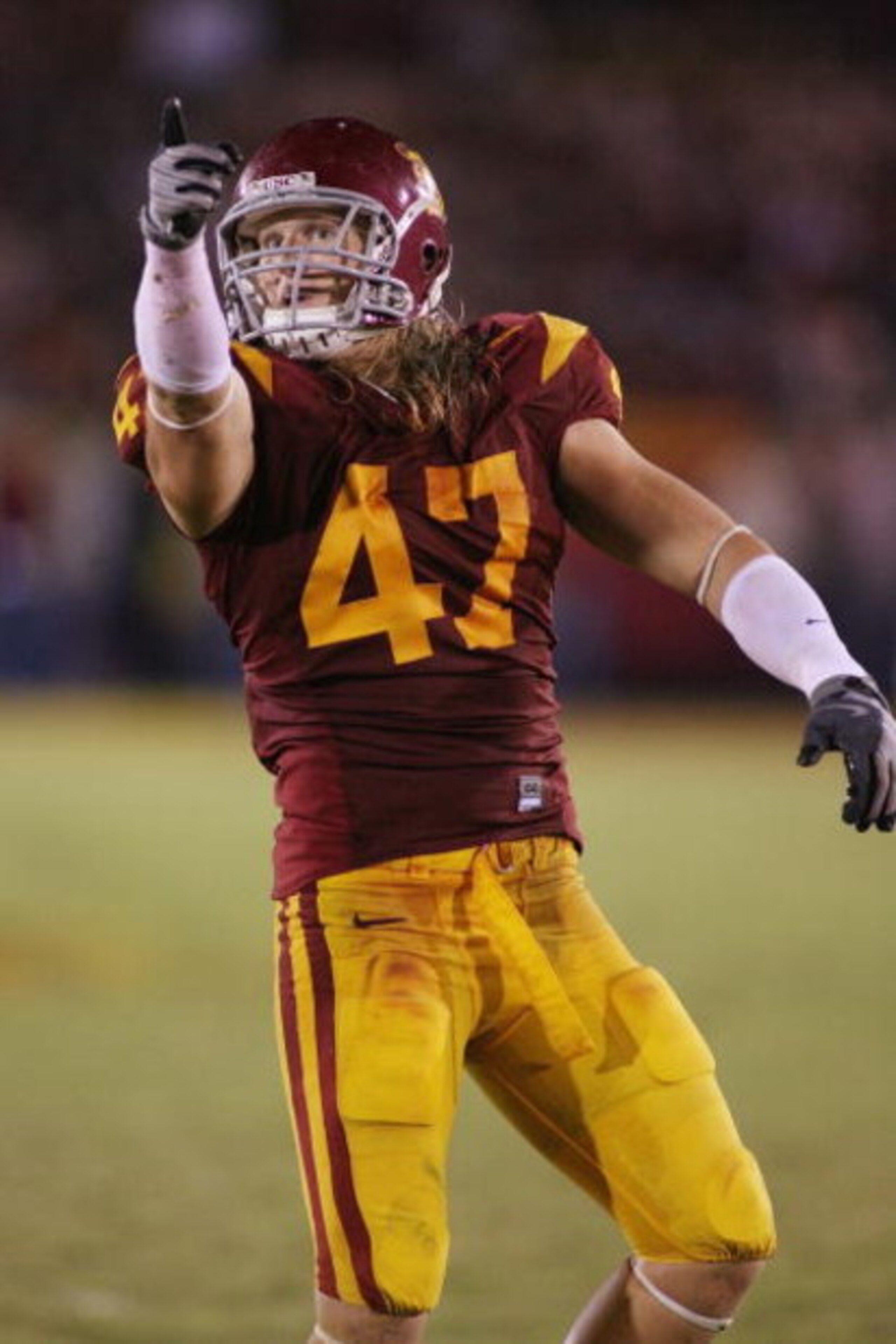 LOS ANGELES - NOVEMBER 8:  Clay Matthews #47 of the USC Trojans reacts against the California Bears on November 8, 2008 at the Los Angeles Memorial Coliseum in Los Angeles, California.  USC won 17-3.  (Photo by Jeff Golden/Getty Images)