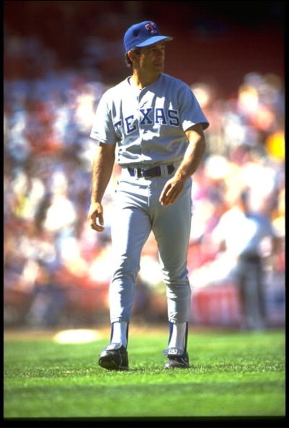 1990:  TEXAS RANGERS MANAGER BOBBY VALENTINE DURING A RANGERS VERSUS OAKLAND ATHLETICS GAME AT THE OAKLAND COLISEUM IN OAKLAND, CALIFORNIA.