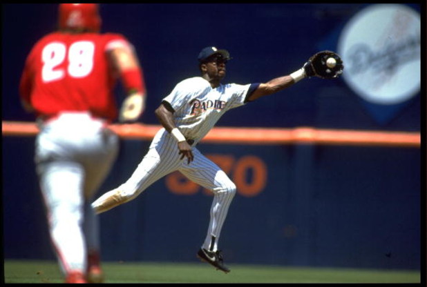 9 JUL 1992:  SAN DIEGO PADRES INFIELDER TONY FERNANDEZ MAKES A CATCH DURING THE PADRES VERSUS PHILADELPHIA PHILLIES GAME AT JACK MURPHY STADIUM IN SAN DIEGO, CALIFORNIA.  MANDATORY CREDIT:  STEPHEN DUNN/ALLSPORT USA