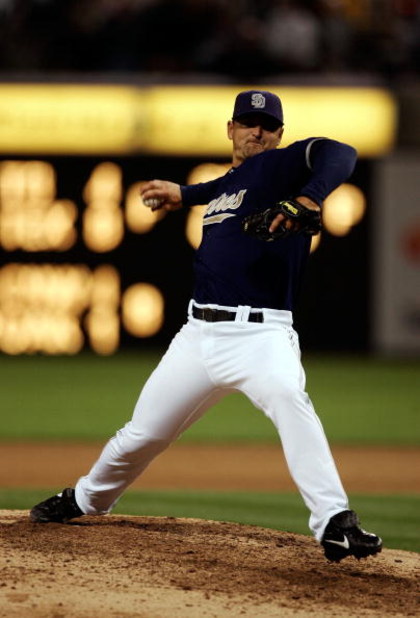 SAN DIEGO - APRIL 09:  Trevor Hoffman of the San Diego Padres pitches against the San Francisco Giants on April 9, 2007 at Petco Park in San Diego, California. The Padres defeated the Giants 1-0.  (Photo by Donald Miralle/Getty Images)