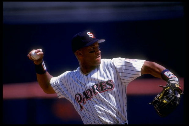 23 Aug 1992:  Infielder Gary Sheffield of the San Diego Padres throws the ball during a game against the New York Mets at Jack Murphy Stadium in San Diego, California. Mandatory Credit: Ken Levine  /Allsport