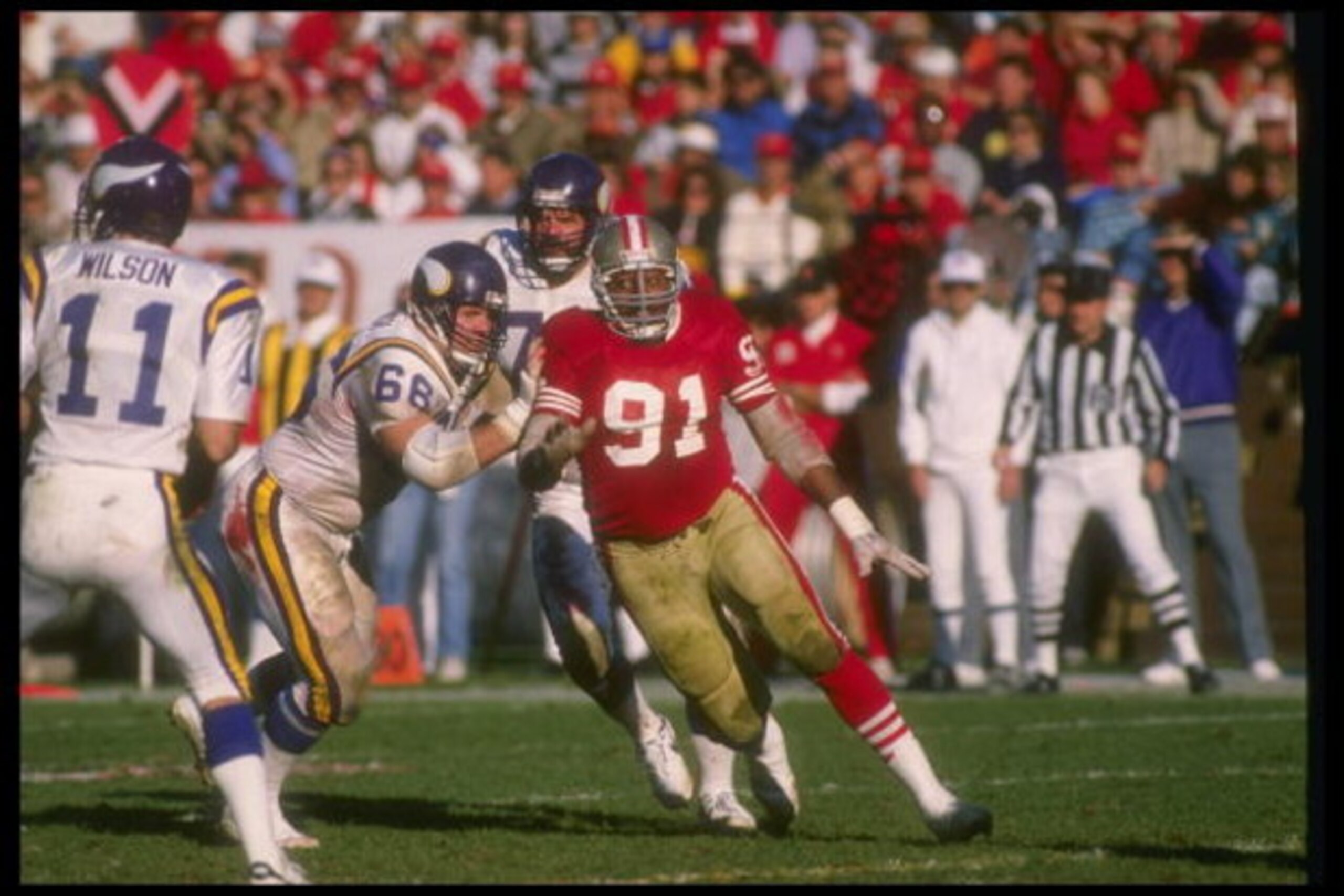 1 Jan 1989: Defensive lineman Larry Roberts of the San Francisco 49ers works against the Minnesota Vikings during a playoff game at Candlestick Park in San Francisco, California. The 49ers won the game, 34-9. Mandatory Credit: Otto Greule Jr. /Allsport 1 Jan 1989: Defensive lineman Larry Roberts of the San Francisco 49ers works against the Minnesota Vikings during a playoff game at Candlestick Park in San Francisco, California. The 49ers won the game, 34-9. Mandatory Credit: Otto Greule Jr. /Allsport