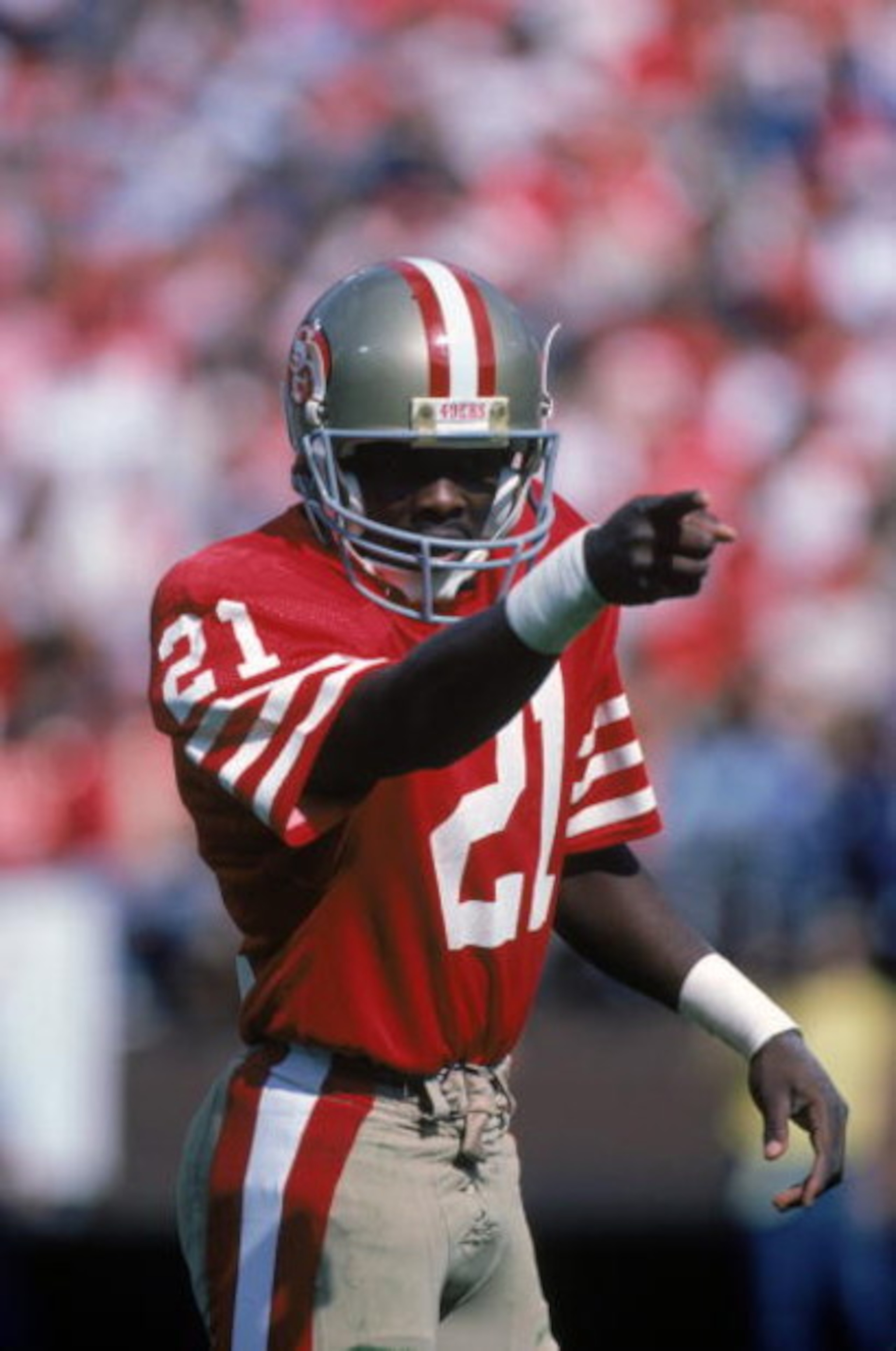SAN FRANCISCO - SEPTEMBER 29: Defensive back Eric Wright #21 of the San Francisco 49ers points across the field against the New Orleans Saints during a game at Candlestick Park on September 29, 1985 in San Francisco, California. The Saints won 20-17. ( SAN FRANCISCO - SEPTEMBER 29: Defensive back Eric Wright #21 of the San Francisco 49ers points across the field against the New Orleans Saints during a game at Candlestick Park on September 29, 1985 in San Francisco, California. The Saints won 20-17. (