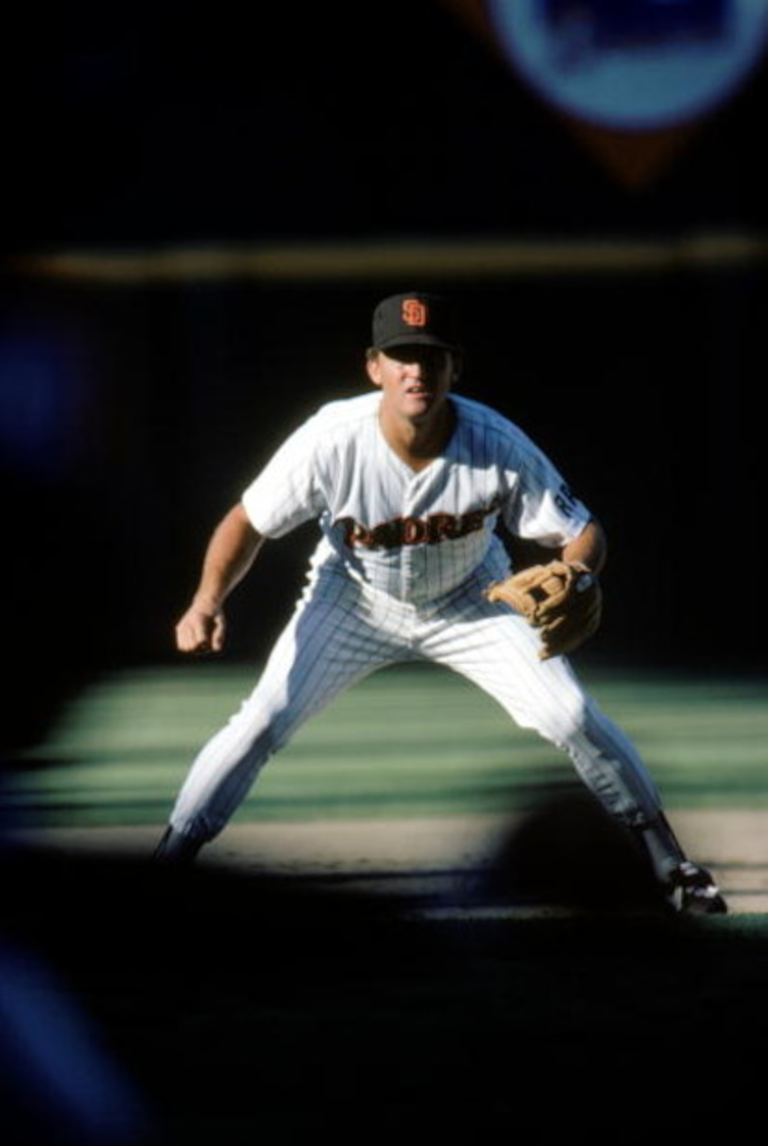 1986:  Craig Nettles of the San Diego Padres watches for the ball during the 1986 season. (Photo by Rick Stewart/Getty Images)