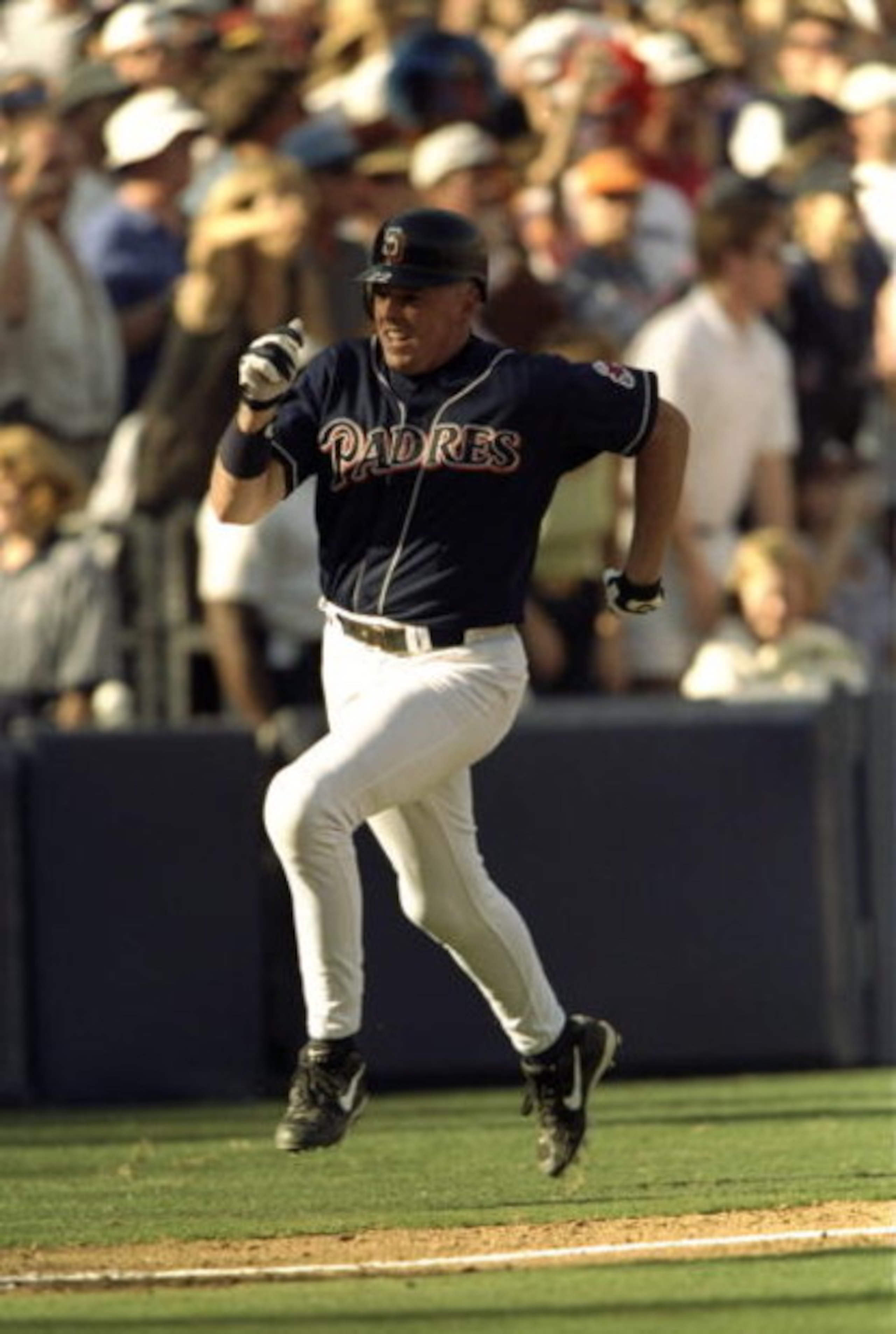 10 Oct 1998:  Infielder Wally Joyner #22 of the San Diego Padres in action during the National League Championships Series game against the Atlanta Braves at Qualcomm Stadium in San Diego, California. The Padres defeated the Braves 4-1. Mandatory Credit: 