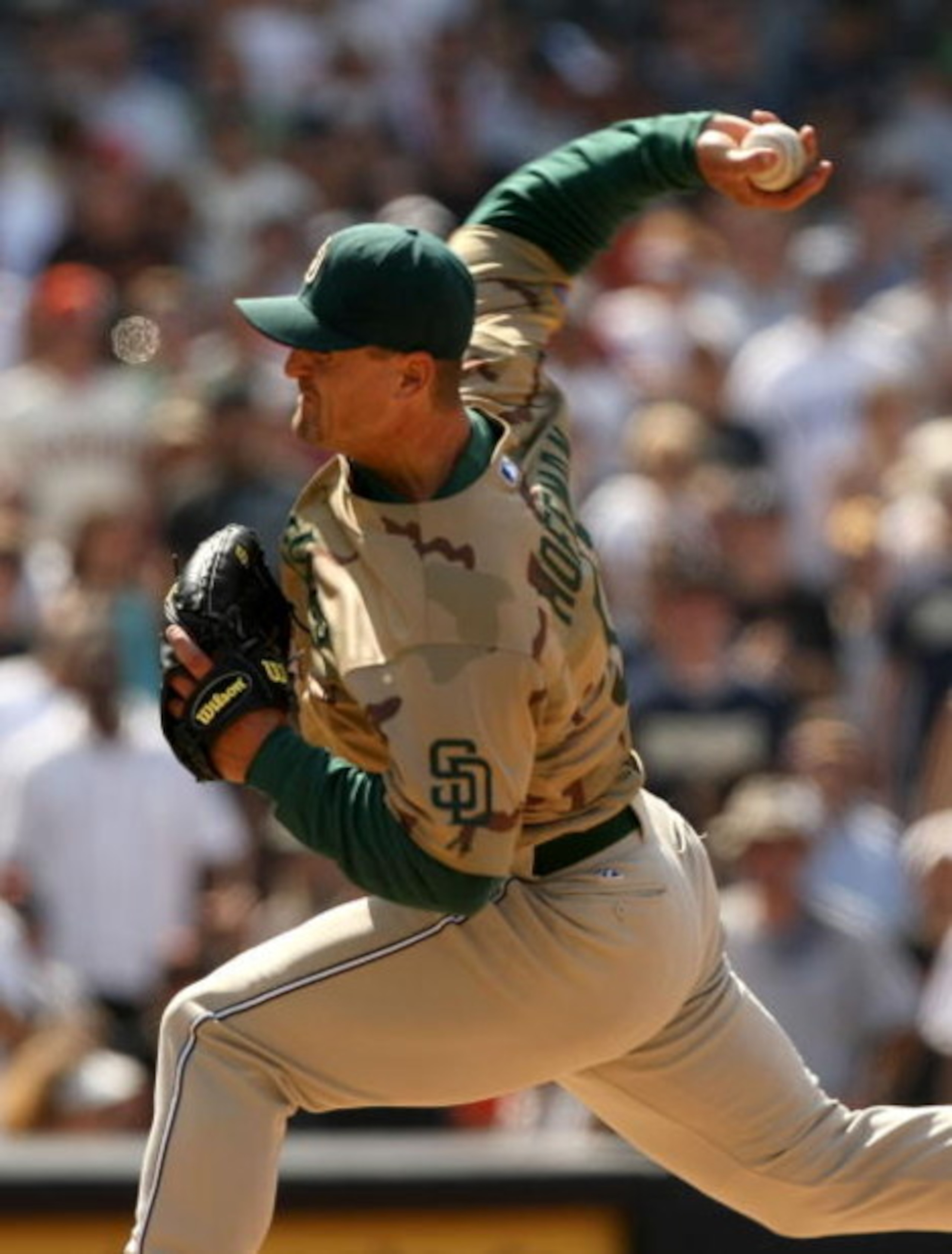 SAN DIEGO - AUGUST 03:  Pitcher Trevor Hoffman #51 of the San Diego Padres throws a pitch in the ninth inning on his way to picking up a save against the San Francisco Giants at Petco Park on August 3, 2008 in San Diego, California. The Padres won 4-1.  (