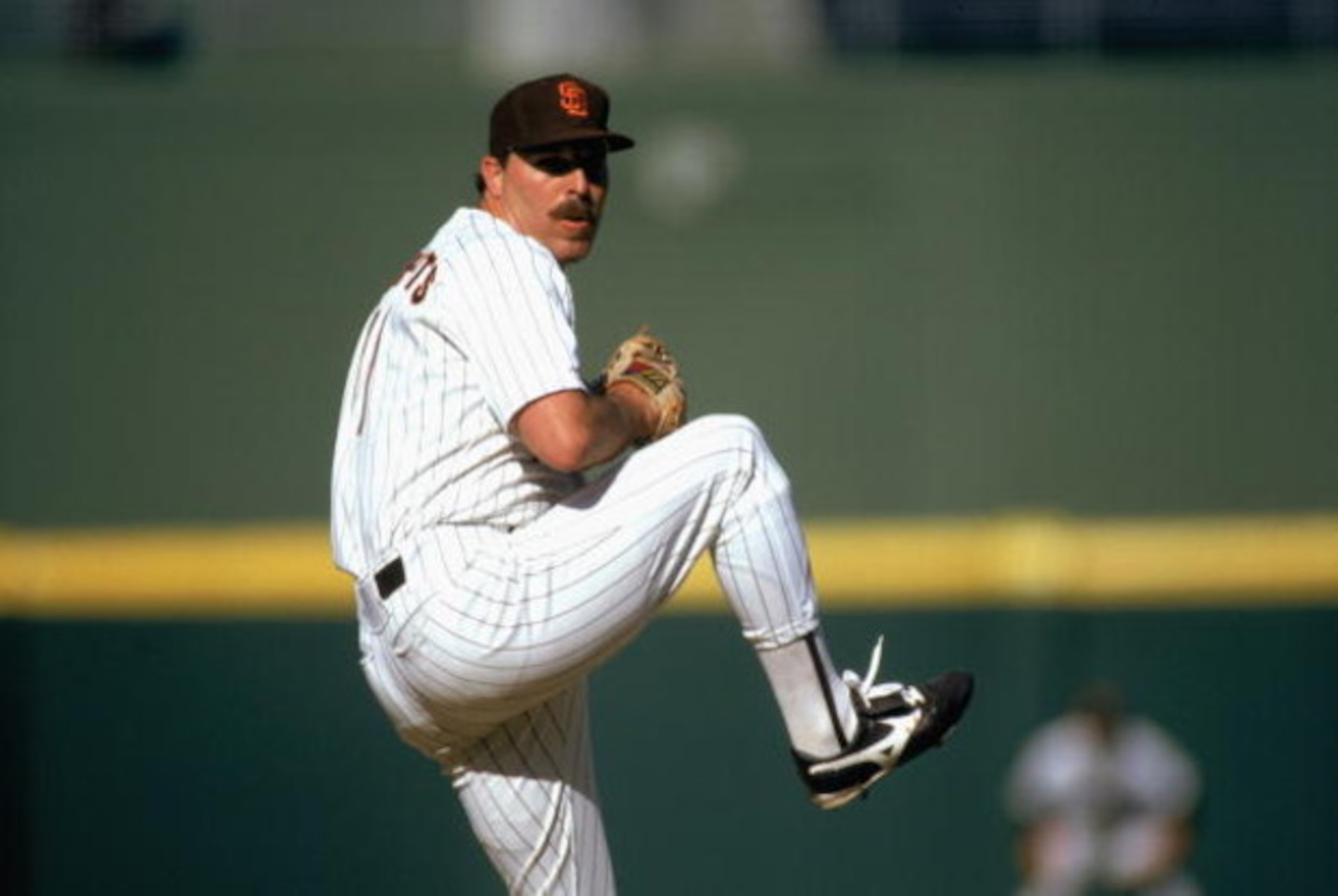 1990:  Craig Lefferts of the San Diego Padres winds up to throw the pitch during the 1990 season. (Photo by Stephen Dunn/Getty Images)