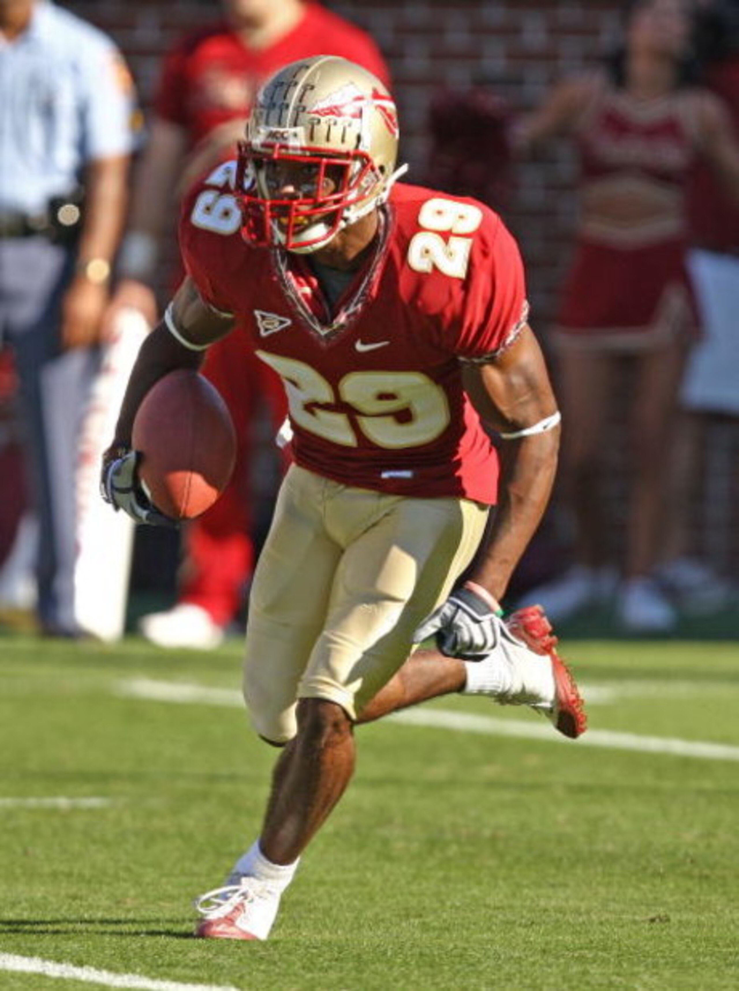 ATLANTA - NOVEMBER 1:  Return man Michael Ray Garvin #29 of the Florida State Seminoles returns a punt during the game against the Georgia Tech Yellow Jackets at Bobby Dodd Stadium at Historic Grant Field on November 1, 2008 in Atlanta, Georgia.  Garvin l