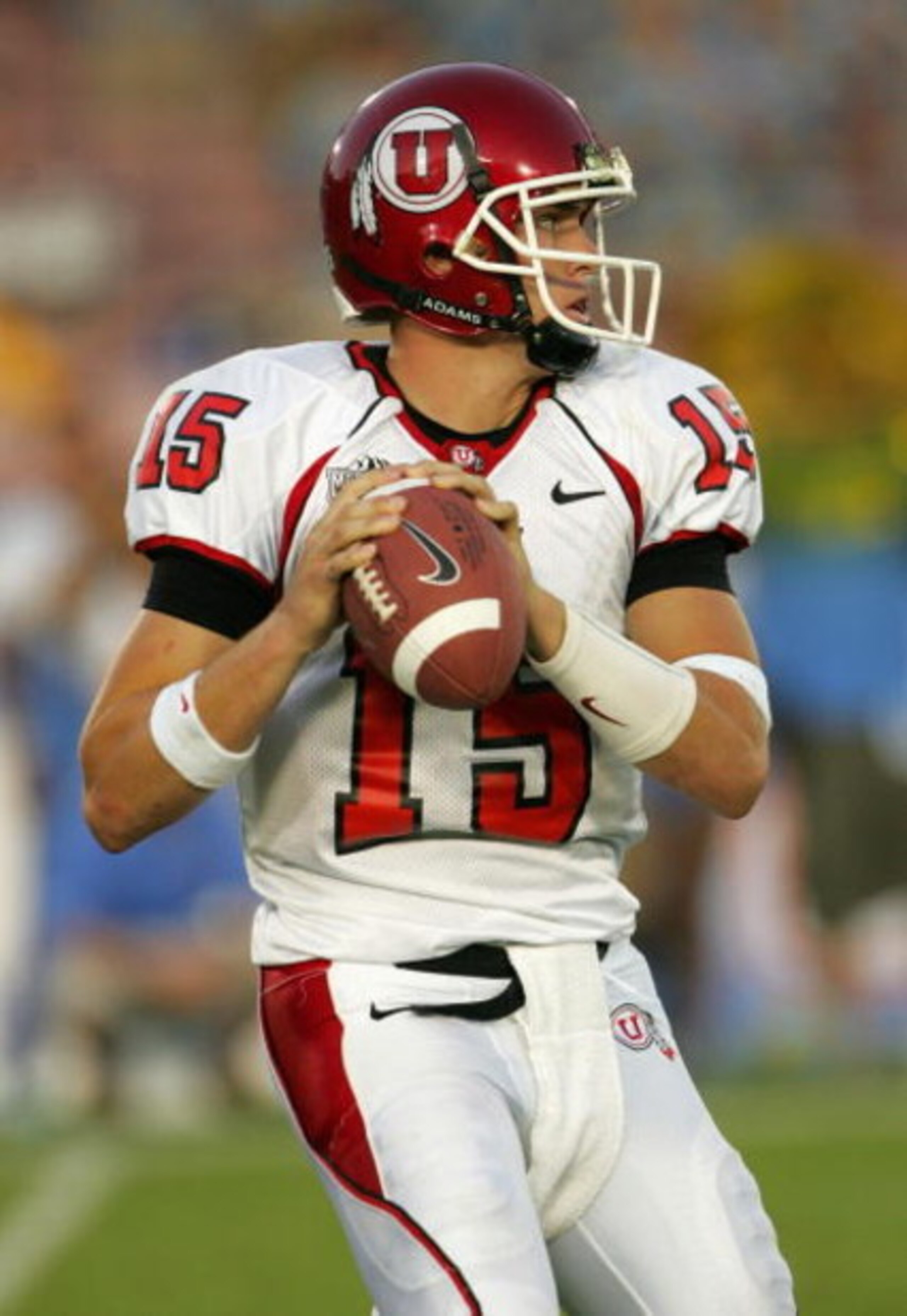 PASADENA, CA - SEPTEMBER 02:  Quarterback Brett Ratliff #15 of the Utah Utes drops back to pass against the UCLA Bruins during the college football game held on Septemeber 2, 2006 at the Rose Bowl in Pasadena, California.  The Bruins defeated the Utes 31-