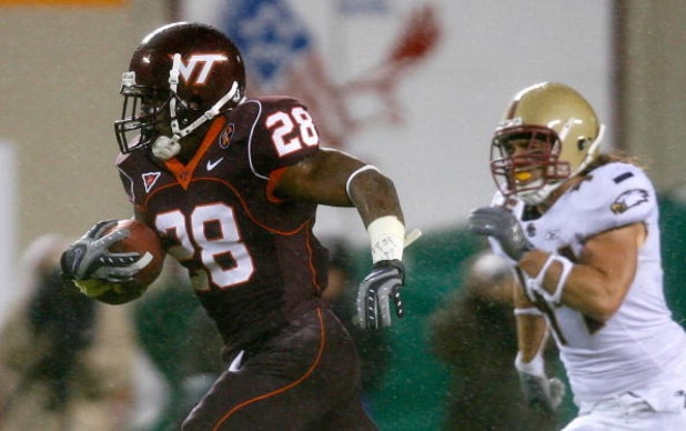 BLACKSBURG, VA - OCTOBER 25:  Tailback Branden Ore #28 of the Virginia Tech Hokies rushes upfield against the Boston College Eagles during the first half at Lane Stadium October 25, 2007 in Blacksburg, Virginia.  (Photo by Kevin C. Cox/Getty Images)