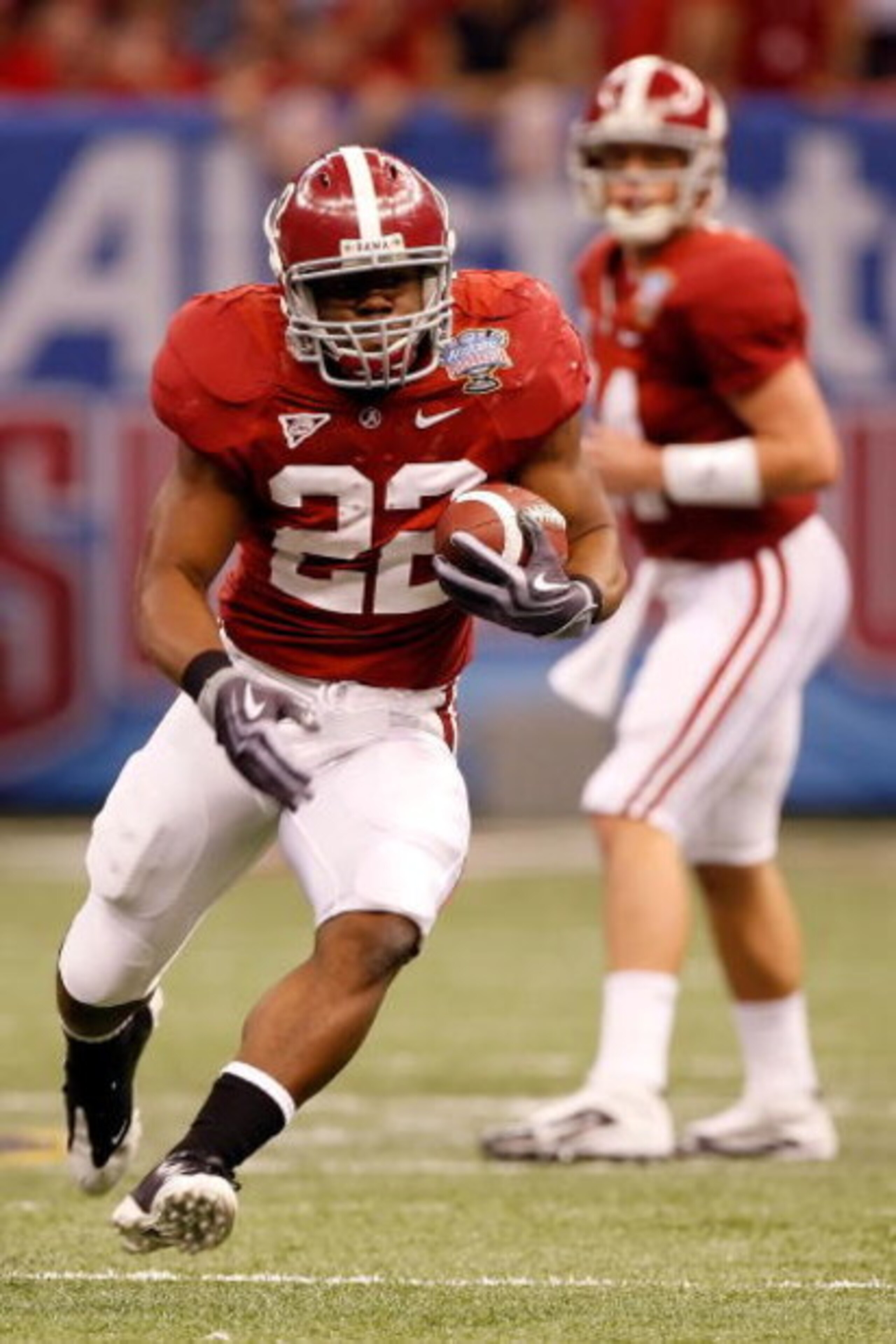 NEW ORLEANS - JANUARY 02:  Running back Mark Ingram #22 of the Alabama Crimson Tide rushes the ball for 13-yards and a first down in the second quarter against the Utah Utes during the 75th Allstate Sugar Bowl at the Louisiana Superdome on January 2, 2009