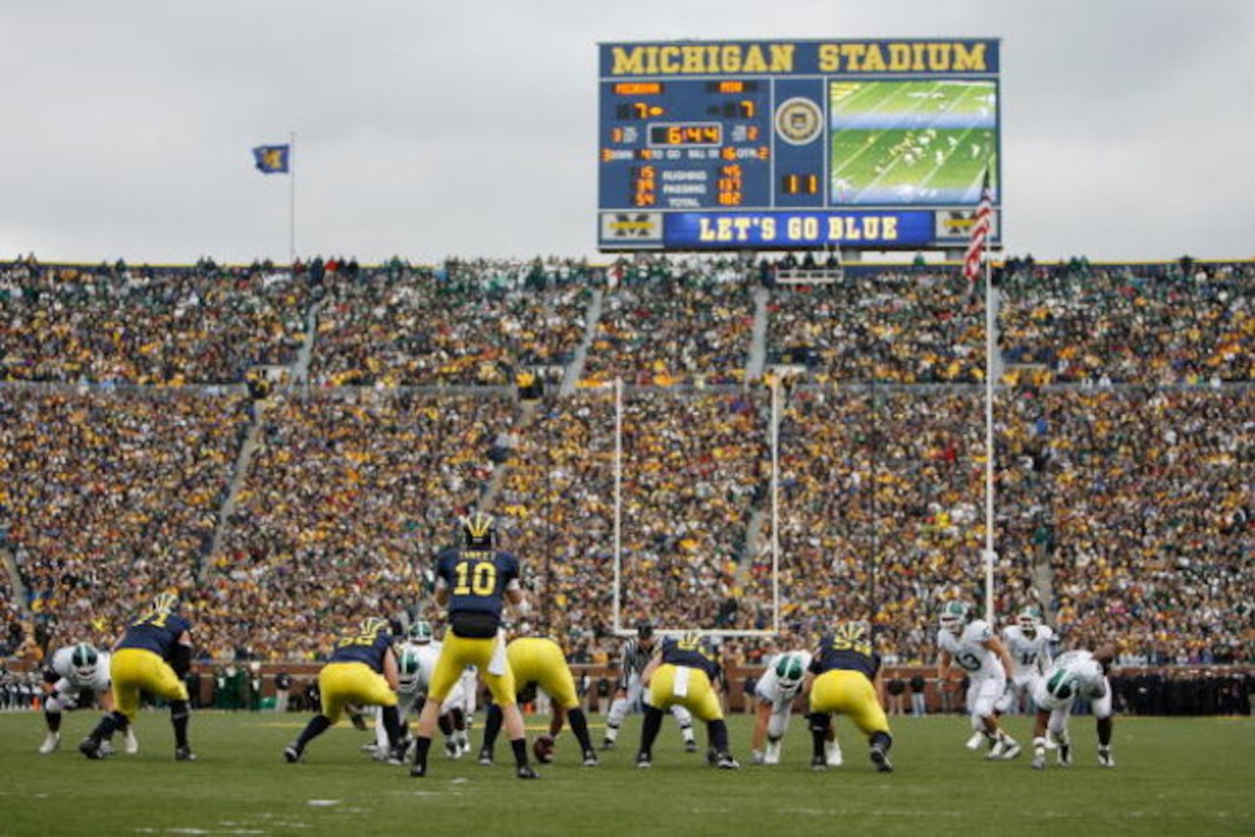 ANN ARBOR, MI - OCTOBER 25:  Steven Threet #10 of the Michigan Wolverines lines up for a play during the game against the Michigan State Spartans on October 25, 2008 at Michigan Stadium in Ann Arbor, Michigan. Michigan State won the game 35-21. (Photo by 