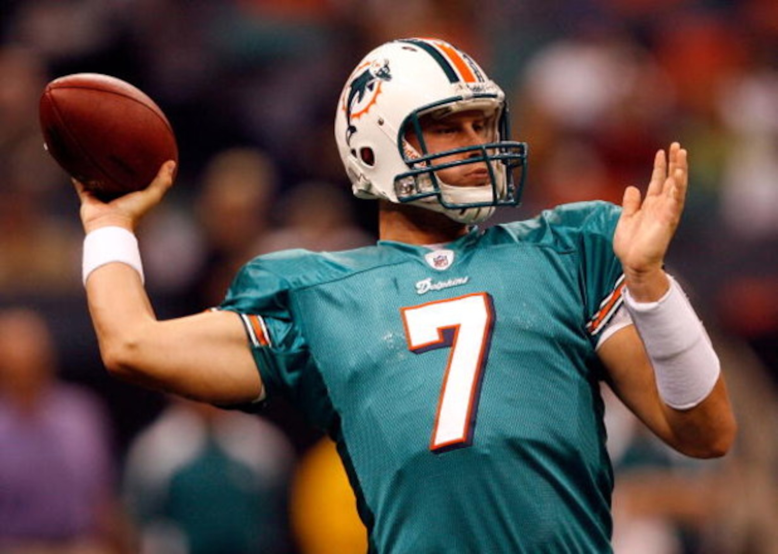 NEW ORLEANS - AUGUST 28:  Miami Dolphins Chad Henne #7 drops back to pass against the New Orleans Saints during the first quarter of their final preseason game at the Louisiana Superdome on August 28, 2008 in New Orleans, Louisiana  (Photo by Sean Gardner
