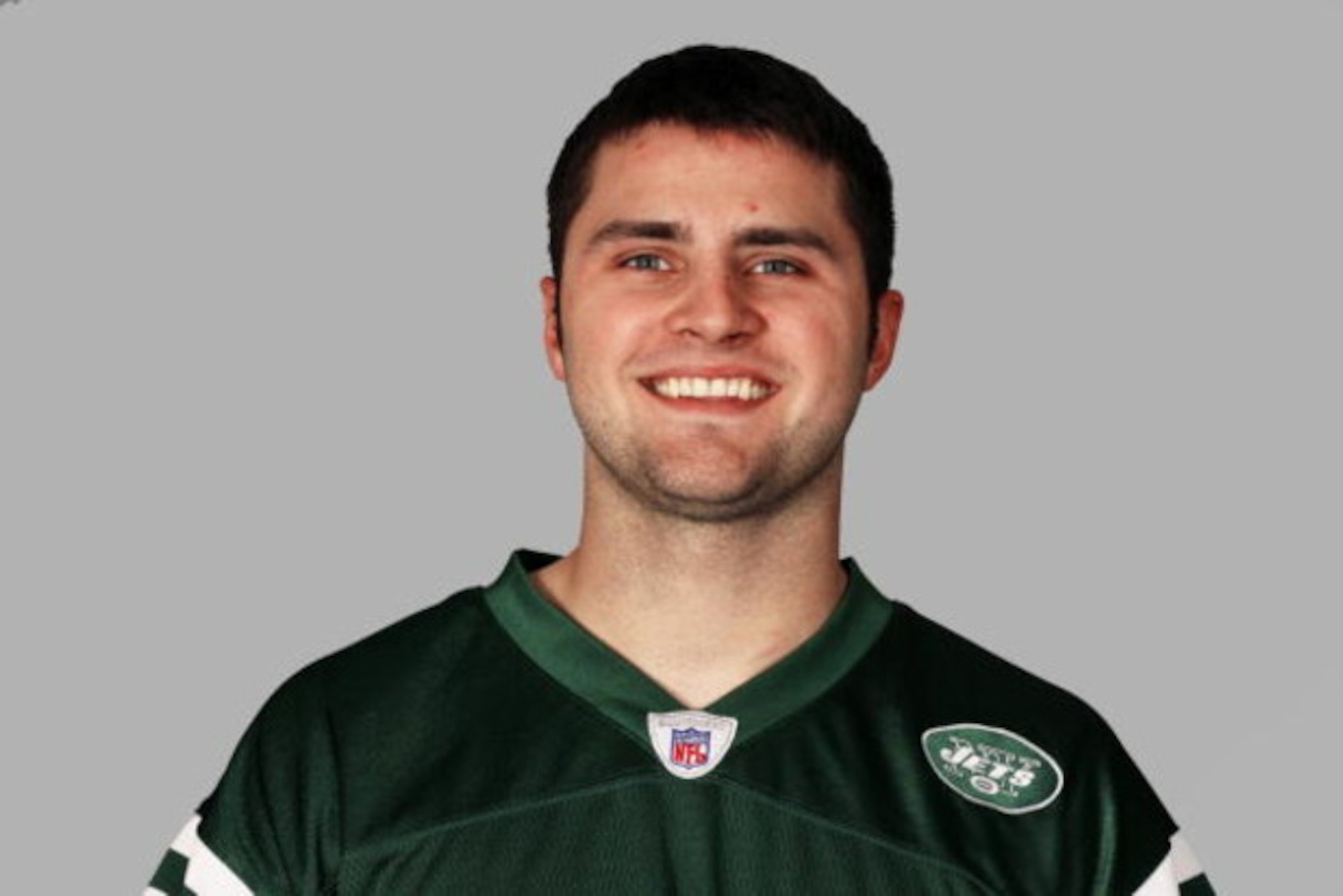 EAST RUTHERFORD, NJ - 2008:  Erik Ainge of the New York Jets poses for his 2008 NFL headshot at photo day in East Rutherford, New Jersey.  (Photo by Getty Images)