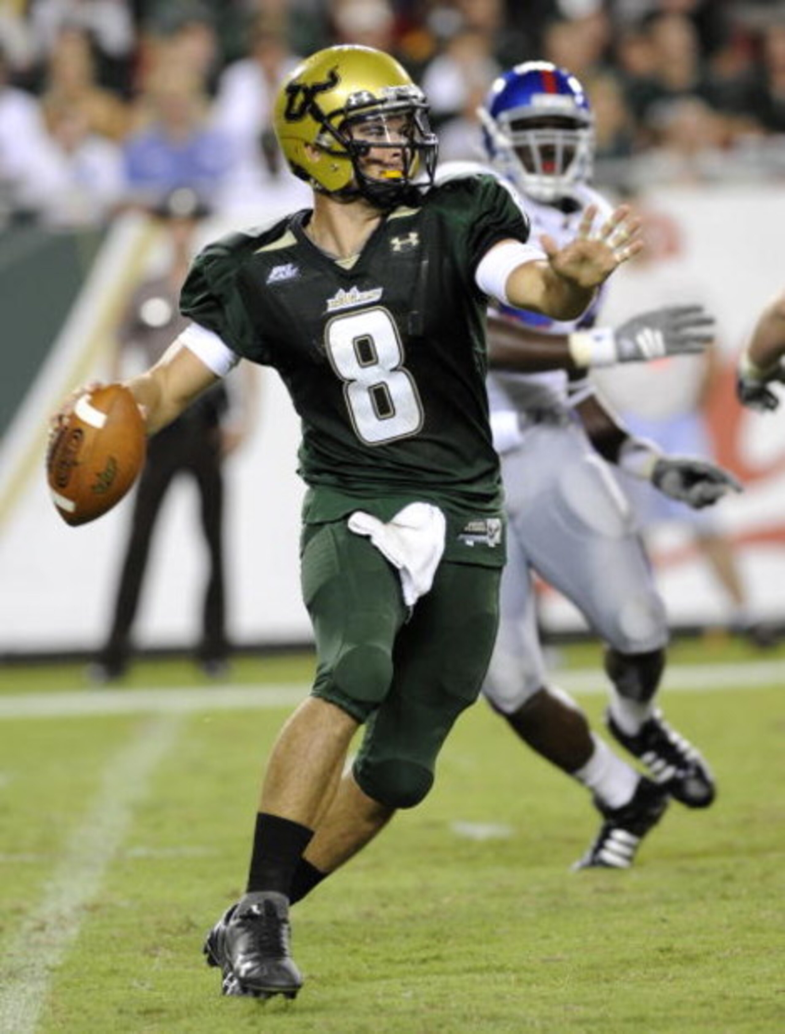 TAMPA, FL - SEPTEMBER 12: Quarterback Matt Grothe #8 of the University of South Florida Bulls sets to pass against the Kansas University Jayhawks at Raymond James Stadium on September 12, 2008 in Tampa, Florida.  (Photo by Al Messerschmidt/Getty Images)