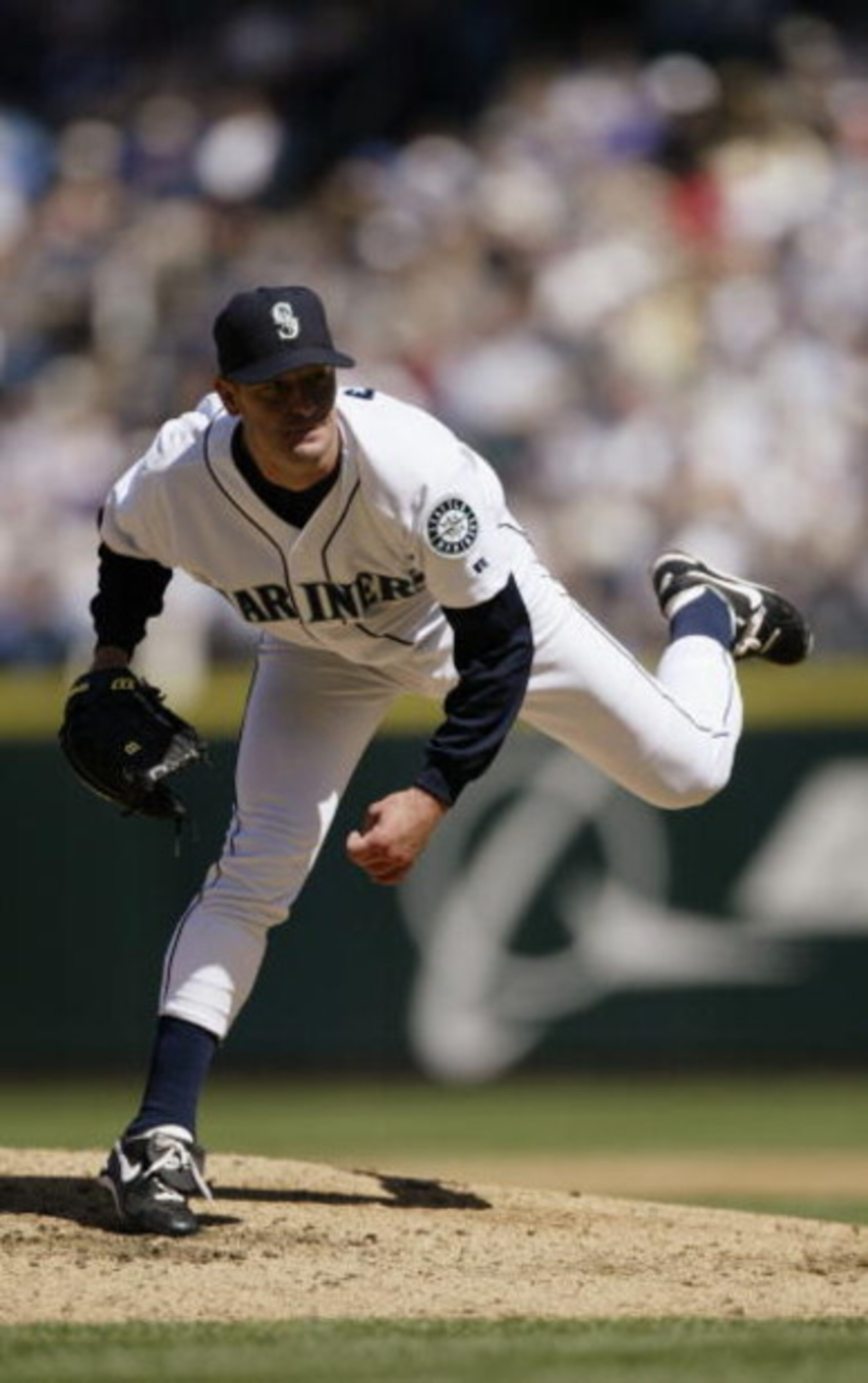 SEATTLE - APRIL 22: Pitcher Jaime Moyer #50 of the Seattle Mariners on the mound during the game against the Oakland Athletics on April 22, 2004 at Safeco Field in Seattle, Washington. The A's won 8-2. (Photo by Otto Greule Jr/Getty Images) SEATTLE - APRIL 22: Pitcher Jaime Moyer #50 of the Seattle Mariners on the mound during the game against the Oakland Athletics on April 22, 2004 at Safeco Field in Seattle, Washington. The A's won 8-2. (Photo by Otto Greule Jr/Getty Images)