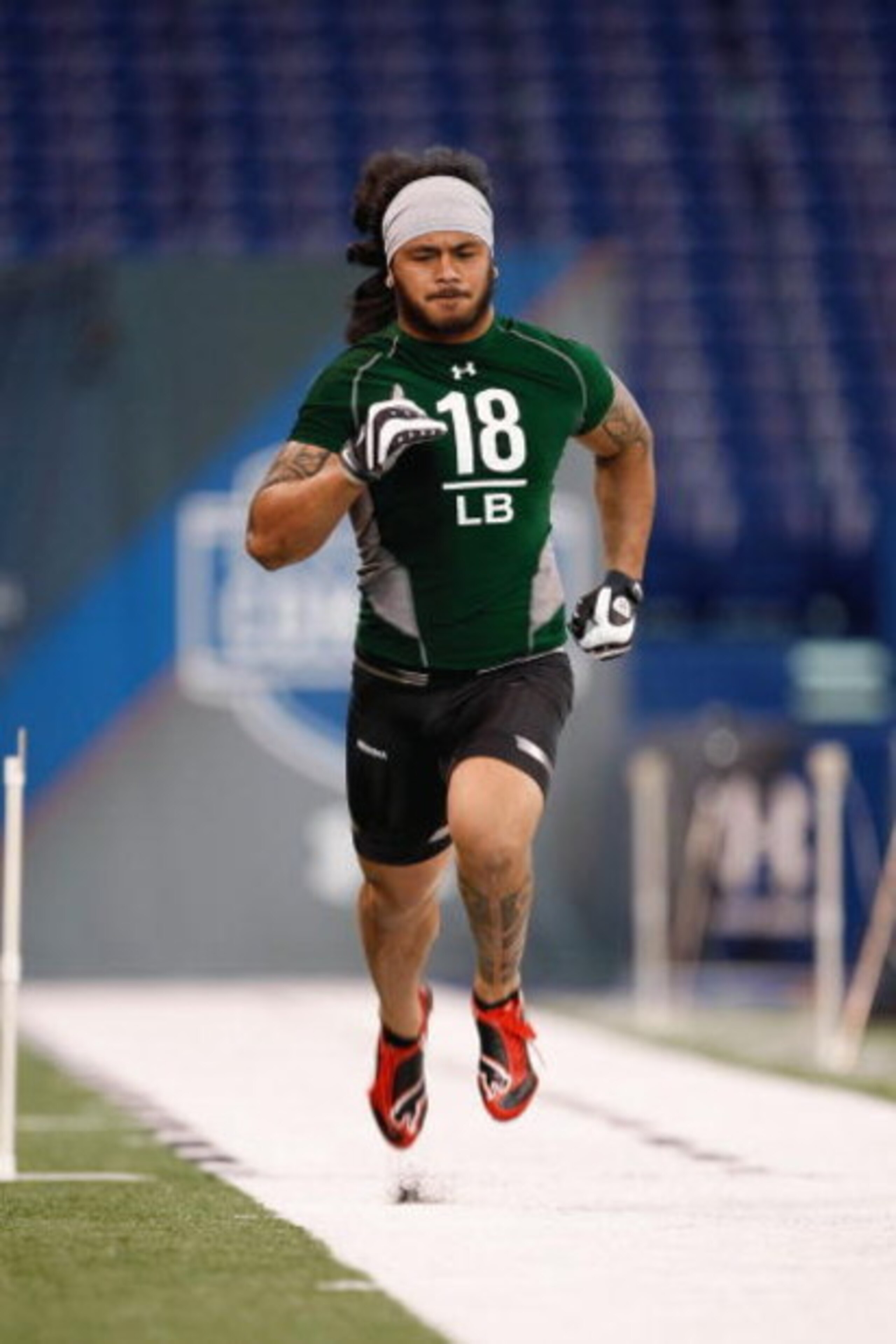 INDIANAPOLIS, IN - FEBRUARY 23: Linebacker Rey Maualuga of USC runs the 40 yard dash during the NFL Scouting Combine presented by Under Armour at Lucas Oil Stadium on February 23, 2009 in Indianapolis, Indiana. (Photo by Scott Boehm/Getty Images) INDIANAPOLIS, IN - FEBRUARY 23: Linebacker Rey Maualuga of USC runs the 40 yard dash during the NFL Scouting Combine presented by Under Armour at Lucas Oil Stadium on February 23, 2009 in Indianapolis, Indiana. (Photo by Scott Boehm/Getty Images)