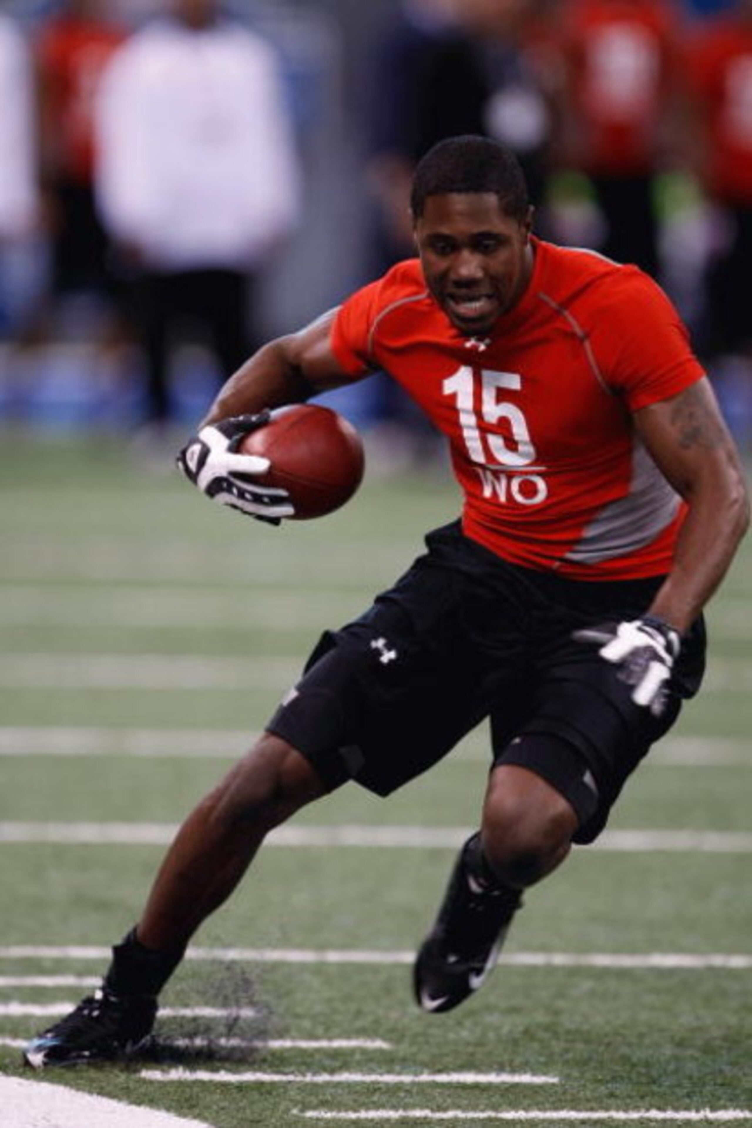 INDIANAPOLIS, IN - FEBRUARY 22: Wide receiver Darrius Heyward-Bey of Maryland runs with the football during the NFL Scouting Combine presented by Under Armour at Lucas Oil Stadium on February 22, 2009 in Indianapolis, Indiana. (Photo by Scott Boehm/Getty INDIANAPOLIS, IN - FEBRUARY 22: Wide receiver Darrius Heyward-Bey of Maryland runs with the football during the NFL Scouting Combine presented by Under Armour at Lucas Oil Stadium on February 22, 2009 in Indianapolis, Indiana. (Photo by Scott Boehm/Getty