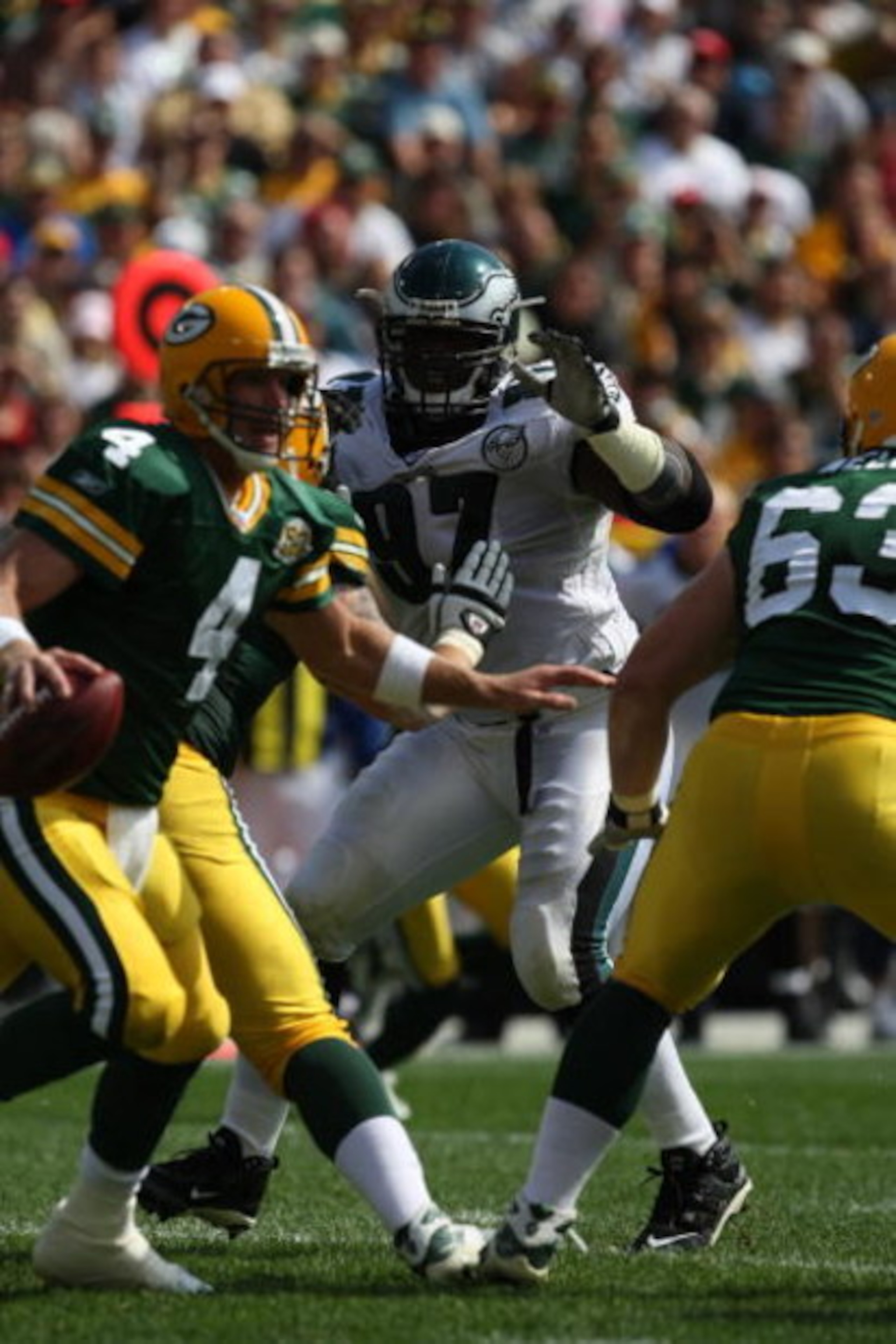 GREEN BAY, WI - SEPTEMBER 09: Brodrick Bunkley #97 of the Philadelphia Eagles rushes Brett Favre #4 of the Green Bay Packers on September 9, 2007 at Lambeau Field in Green Bay, Wisconsin. The Packers defeated the Eagles 16-13. (Photo by Jonathan Daniel/Ge GREEN BAY, WI - SEPTEMBER 09: Brodrick Bunkley #97 of the Philadelphia Eagles rushes Brett Favre #4 of the Green Bay Packers on September 9, 2007 at Lambeau Field in Green Bay, Wisconsin. The Packers defeated the Eagles 16-13. (Photo by Jonathan Daniel/Ge