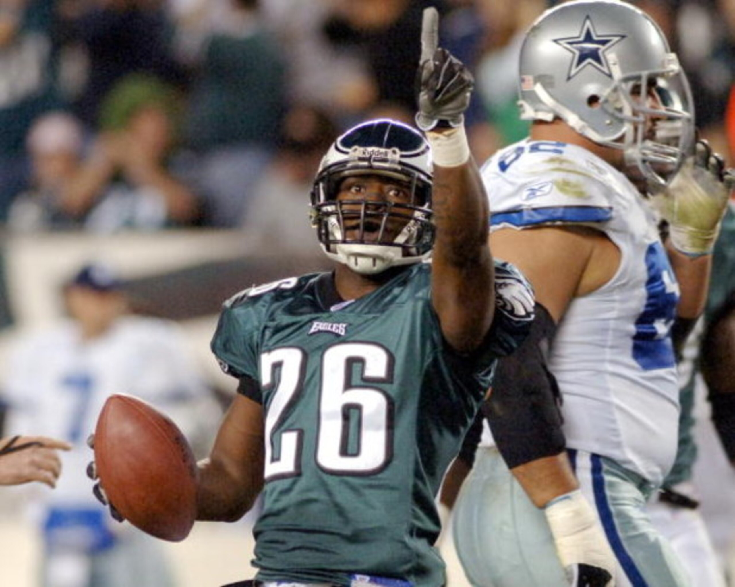 Philadelphia Eagles cornerback Lito Sheppard celebrates a second-quarter interception against the Dallas Cowboys November 14, 2005 at Lincoln Financial Field in Philadelphia. (Photo by Al Messerschmidt/Getty Images) Philadelphia Eagles cornerback Lito Sheppard celebrates a second-quarter interception against the Dallas Cowboys November 14, 2005 at Lincoln Financial Field in Philadelphia. (Photo by Al Messerschmidt/Getty Images)