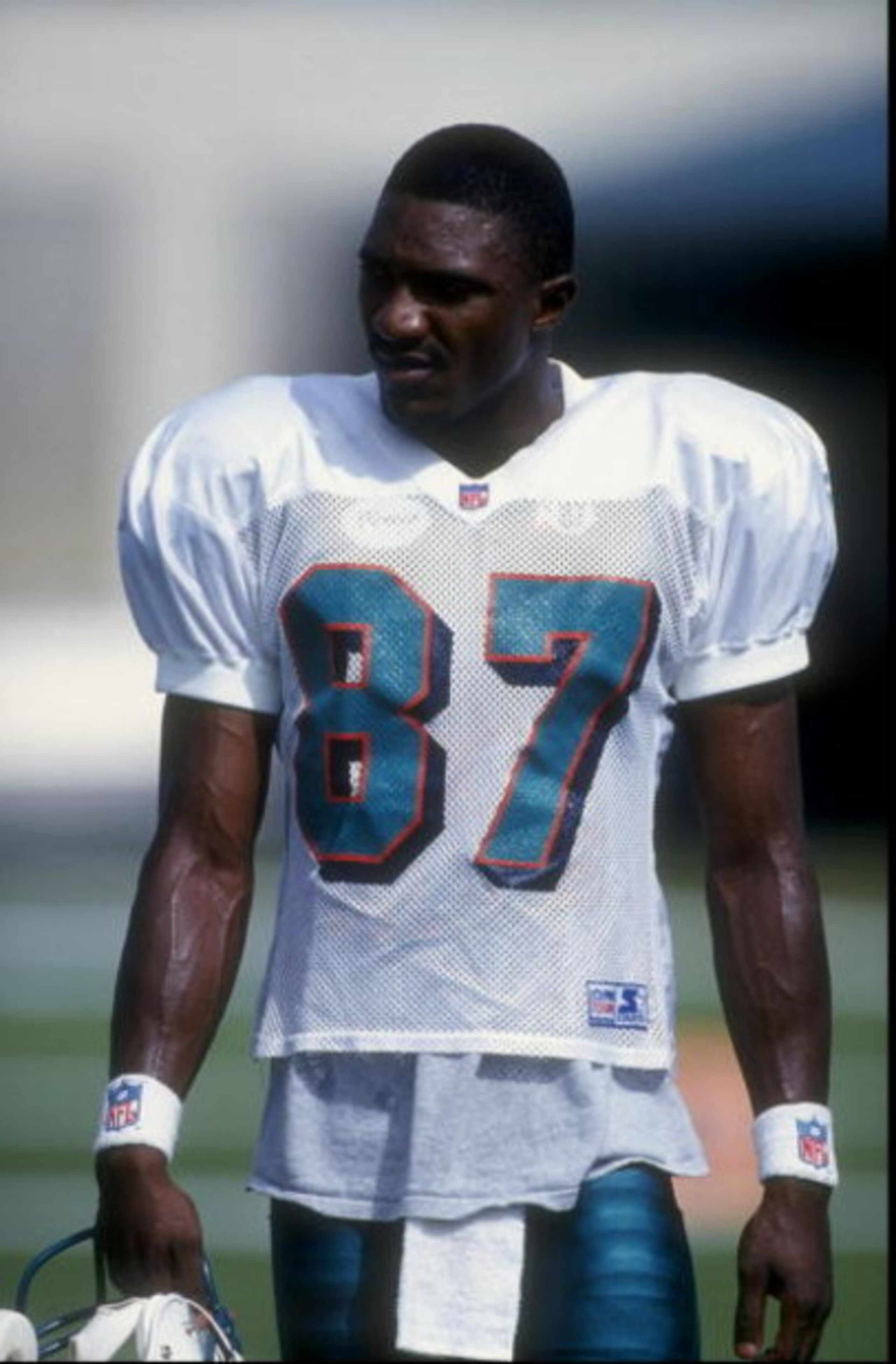 24 Jul 1998:  Wide receiver Yatil Green #87 of the Miami Dolphins looks on during the 1998 Miami Dolphins Training Camp at the Nova University in Davie, Florida. Mandatory Credit: Eliot J. Schechter  /Allsport