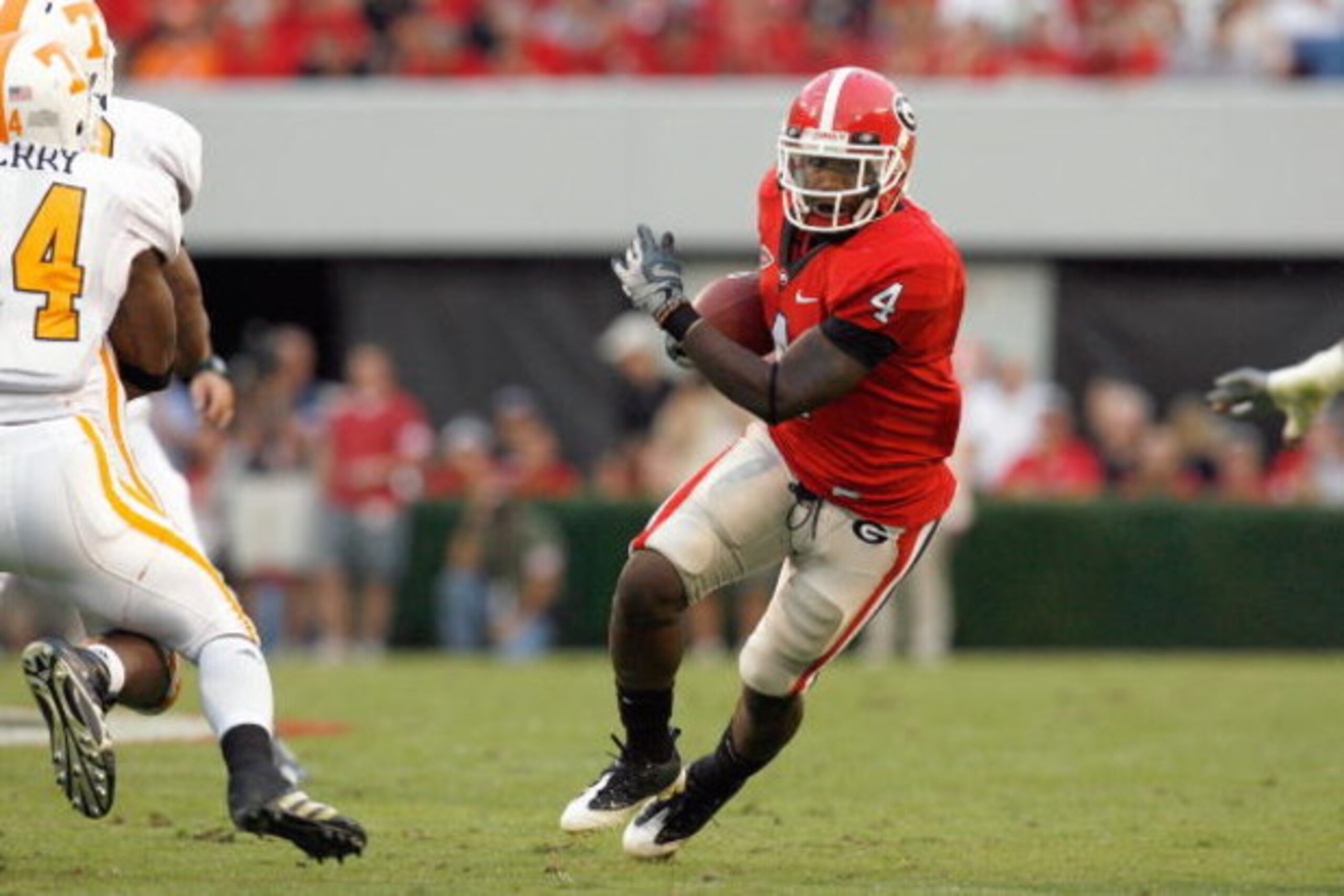 ATHENS, GA - OCTOBER 11:  Caleb King #4of the Georgia Bulldogs carries the ball during the game against the Tennessee Volunteers at Sanford Stadium on October 11, 2008 in Athens, Georgia.  (Photo by Kevin C. Cox/Getty Images)