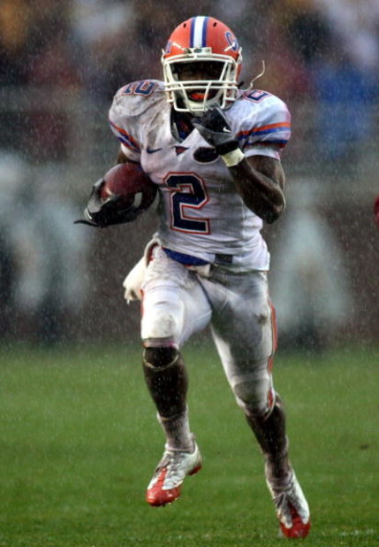 TALLAHASSEE, FL - NOVEMBER 29: Receiver Jeffrey Demps #2 of the Florida Gators runs against the Florida State Seminoles during the first half at Bobby Bowden Field at Doak Campbell Stadium on November 29, 2008 in Tallahassee, Florida.  Florida defeated Fl