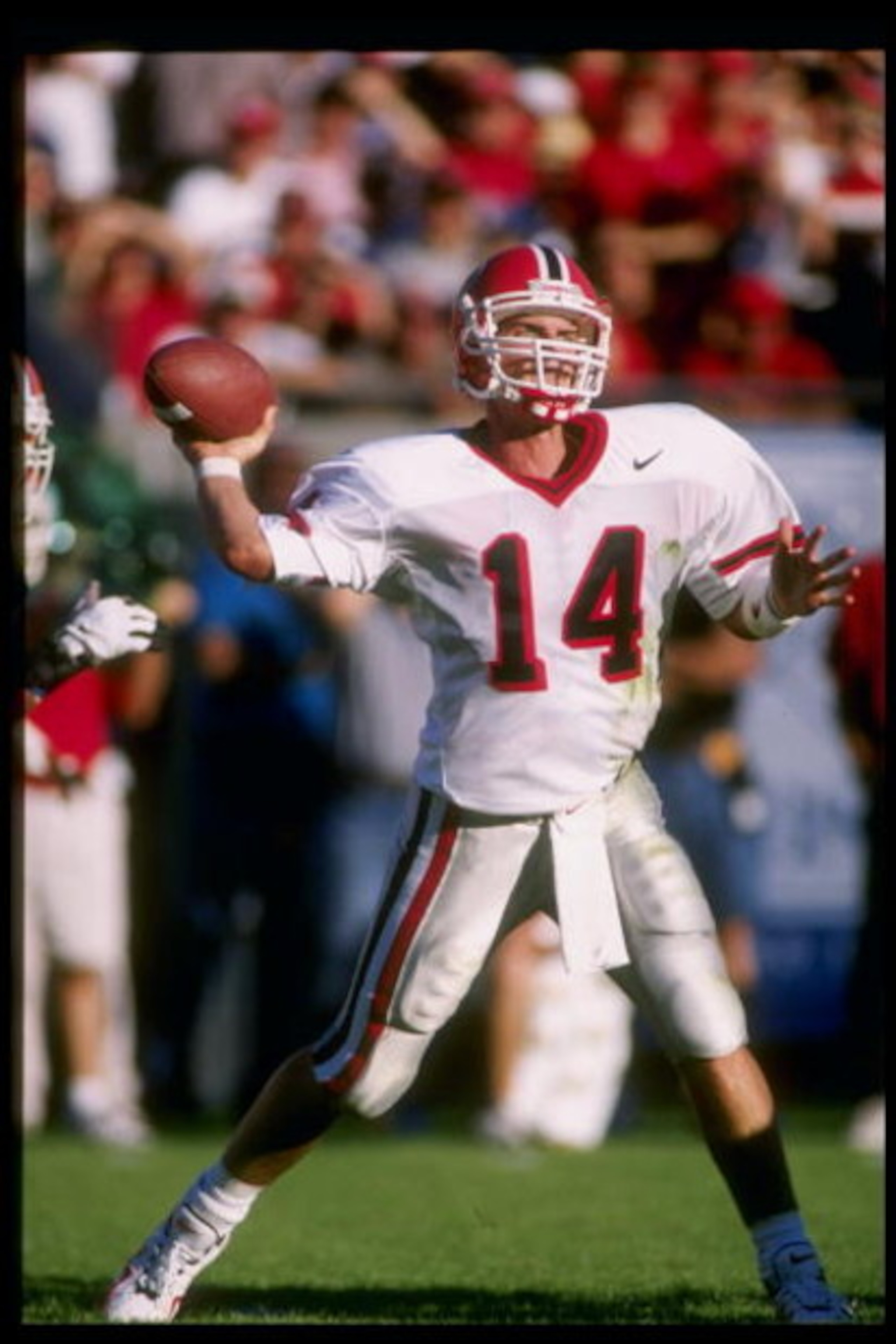 1 Nov 1997:  Quarterback Mike Bobo of the Georgia Bulldogs prepares to pass the ball during a game against the Florida Gators in Jacksonville, Florida.  Georgia won the game 37-17. Mandatory Credit: Scott Halleran  /Allsport