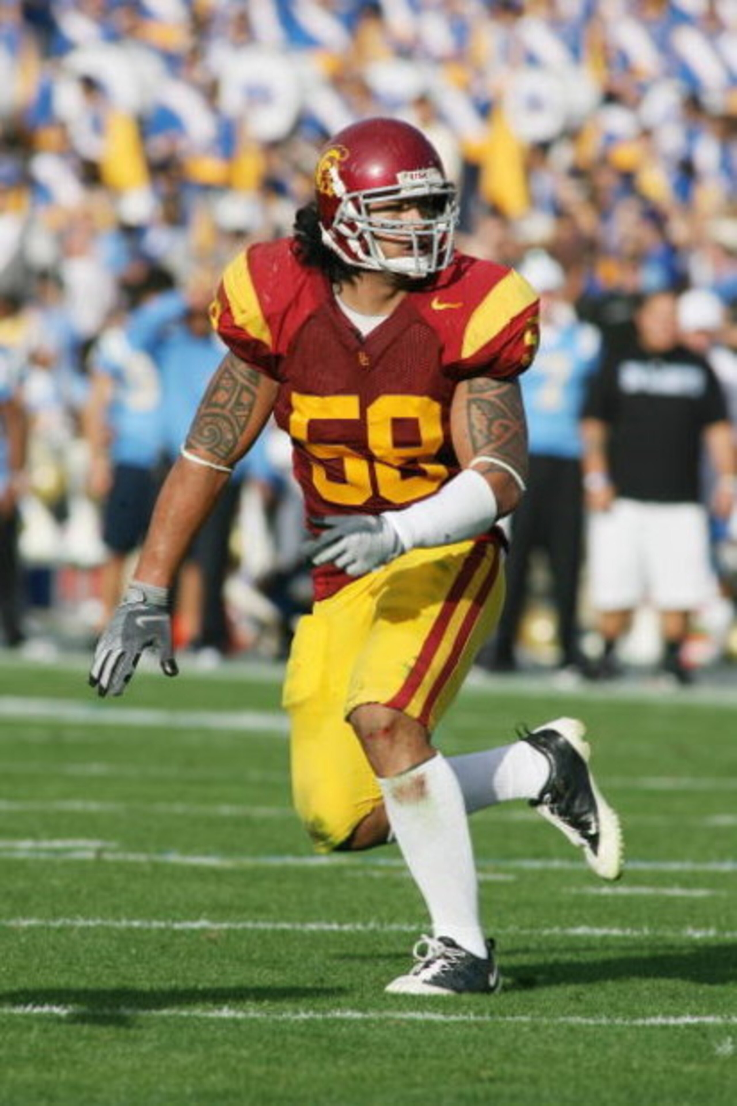 PASADENA, CA - DECEMBER 6: Rey Maualuga #58 of the USC Trojans pursues the play against the UCLA Bruins on December 6, 2008 at the Rose Bowl in Pasadena, California. USC won 28-7. (Photo by Jeff Golden/Getty Images) PASADENA, CA - DECEMBER 6: Rey Maualuga #58 of the USC Trojans pursues the play against the UCLA Bruins on December 6, 2008 at the Rose Bowl in Pasadena, California. USC won 28-7. (Photo by Jeff Golden/Getty Images)
