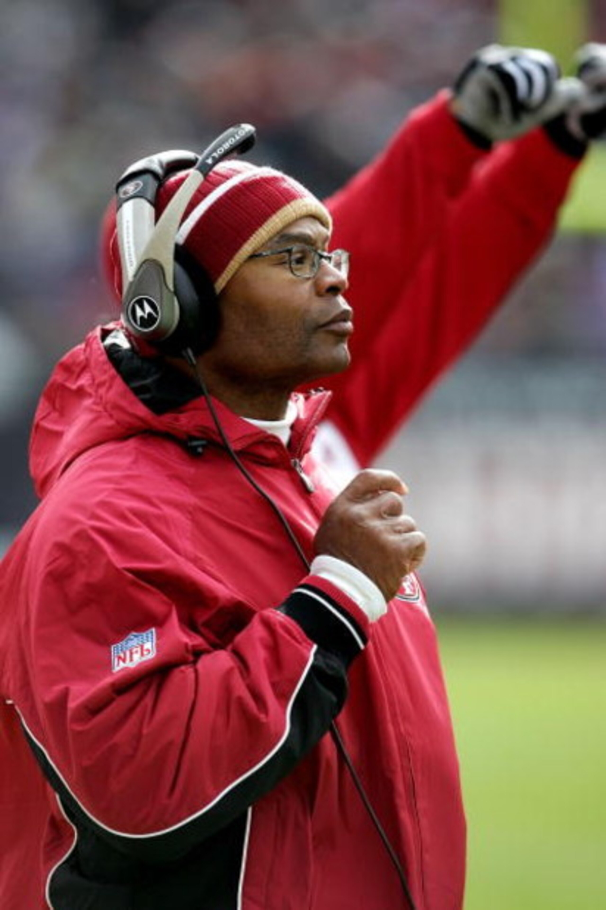 CHICAGO - NOVEMBER 13:  Asst. Head Coach Mike Singletary of the San Francisco 49ers make his first appearance as a coach against his old team, the Chicago Bears on November 13, 2005 at Soldier Field in Chicago, Illinois.  (Photo by Jonathan Daniel/Getty I