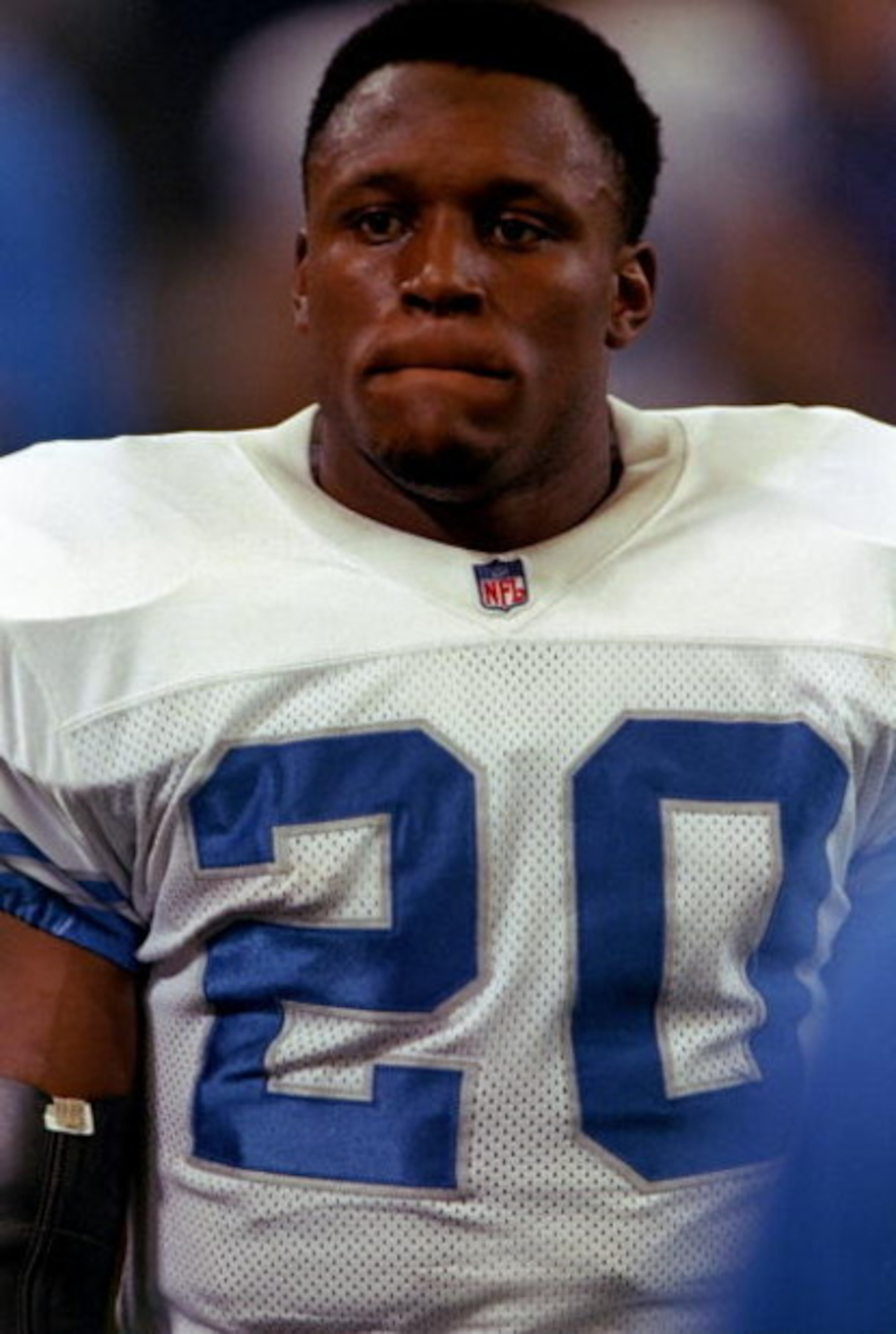 20 Sep 1998: Running back Barry Sanders #20 of the Detroit Lions looks on during the game against the Minnesota Vikings at the Metrodome in Minneapolis, Minnesota. The Vikings defeated the Lions 29-6. Mandatory Credit: Tom Pidgeon /Allsport 20 Sep 1998: Running back Barry Sanders #20 of the Detroit Lions looks on during the game against the Minnesota Vikings at the Metrodome in Minneapolis, Minnesota. The Vikings defeated the Lions 29-6. Mandatory Credit: Tom Pidgeon /Allsport