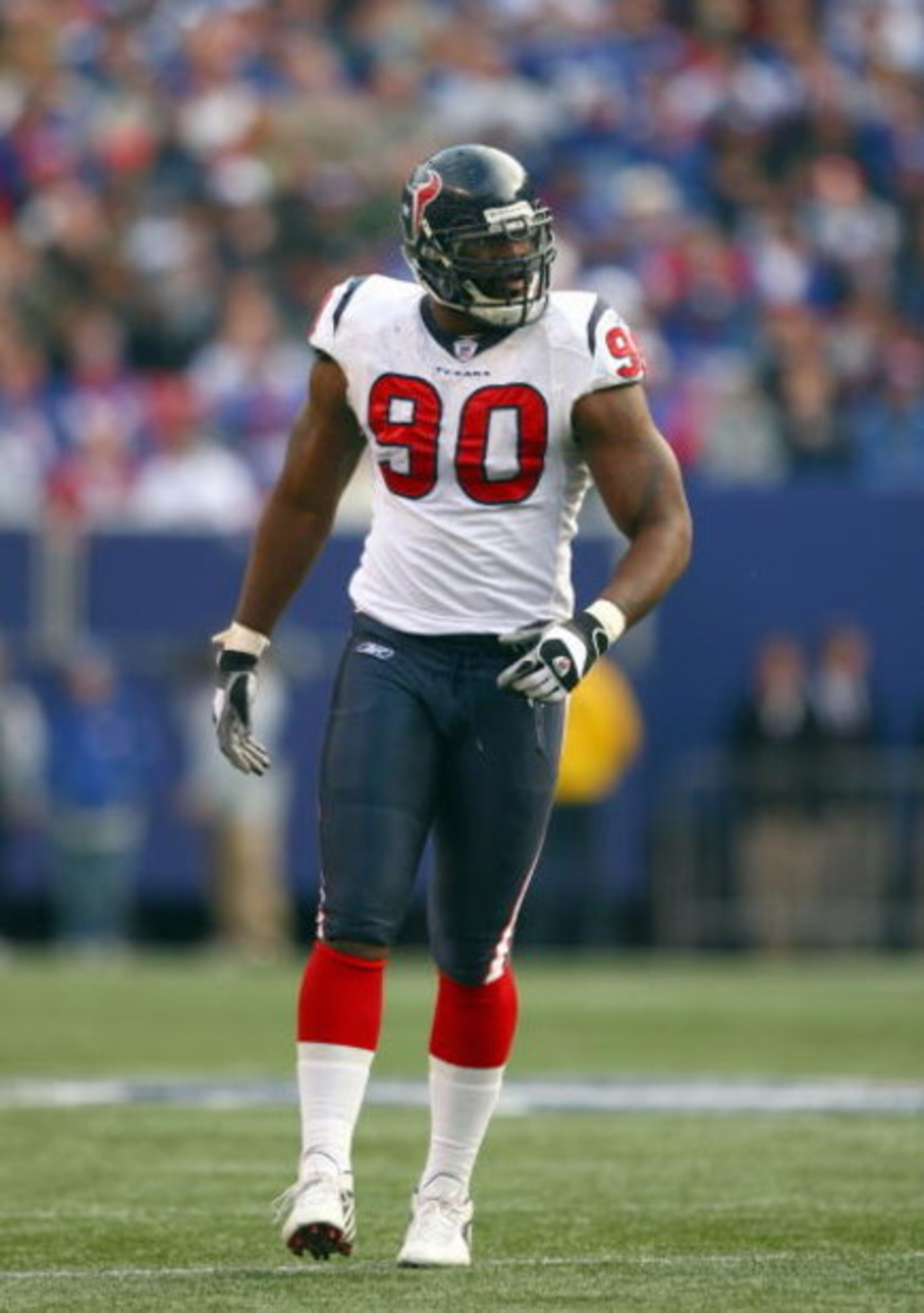 EAST RUTHERFORD,NJ - NOVEMBER 5: Mario Williams #90 of the Houston Texans walks on the field during the game against the New York Giants during their game on November 5, 2006 at Giants Stadium in East Rutherford, New Jersey. (Photo by: Al Bello/Getty Imag EAST RUTHERFORD,NJ - NOVEMBER 5: Mario Williams #90 of the Houston Texans walks on the field during the game against the New York Giants during their game on November 5, 2006 at Giants Stadium in East Rutherford, New Jersey. (Photo by: Al Bello/Getty Imag