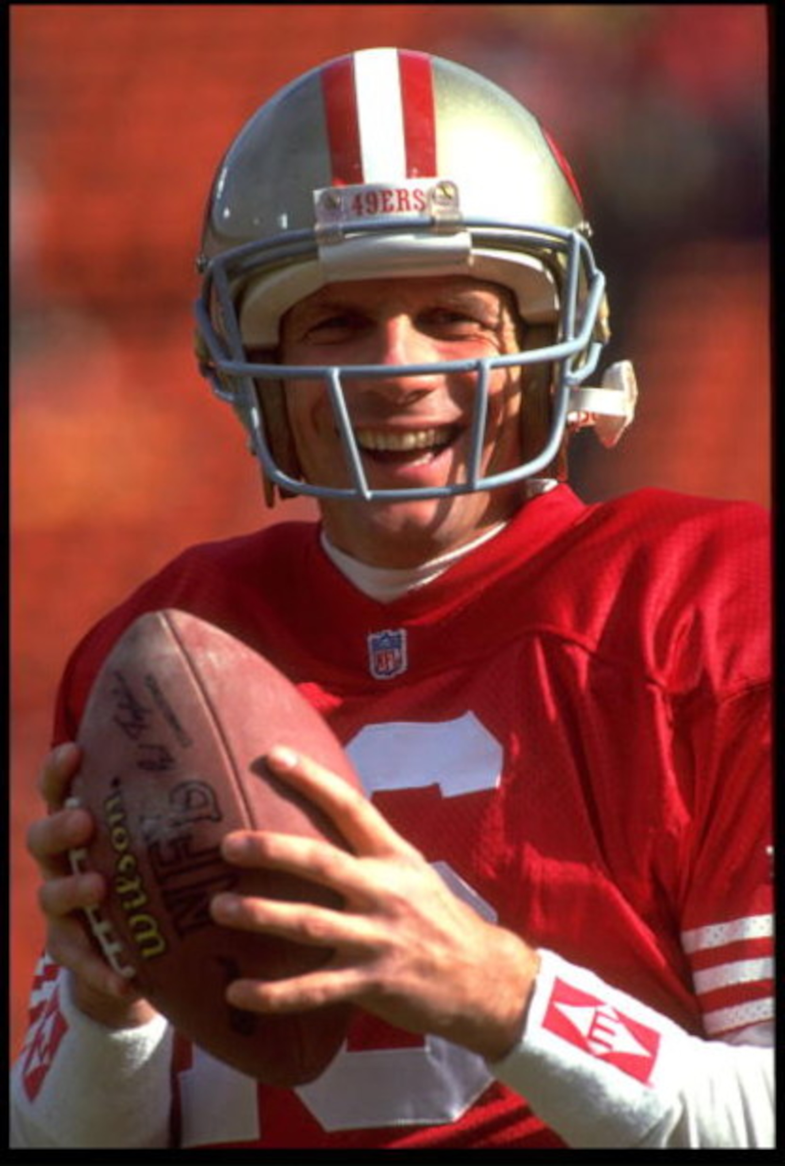 9 Jan 1993: SAN FRANCISCO 49ERS QUARTERBACK JOE MONTANA SHOWS HINT OF JOY DURING 49ERS 20-13 NFC DIVISIONAL PALYOFF VICTORY OVER THE WASHINGTON REDSKINS AT CANDLESTICK PARK IN SAN FRANCISCO, CALIFORNIA 9 Jan 1993: SAN FRANCISCO 49ERS QUARTERBACK JOE MONTANA SHOWS HINT OF JOY DURING 49ERS 20-13 NFC DIVISIONAL PALYOFF VICTORY OVER THE WASHINGTON REDSKINS AT CANDLESTICK PARK IN SAN FRANCISCO, CALIFORNIA