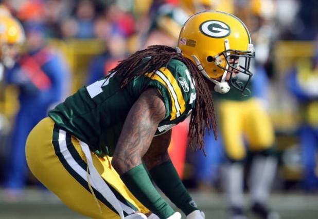 GREEN BAY, WI - DECEMBER 09: Al Harris #31 of the Green Bay Packers gets ready onfield against the Oakland Raiders on December 9, 2007 at Lambeau Field in Green Bay, Wisconsin. The Packers defeated the Raiders 38-7 to win the NFC North Division title. (Ph