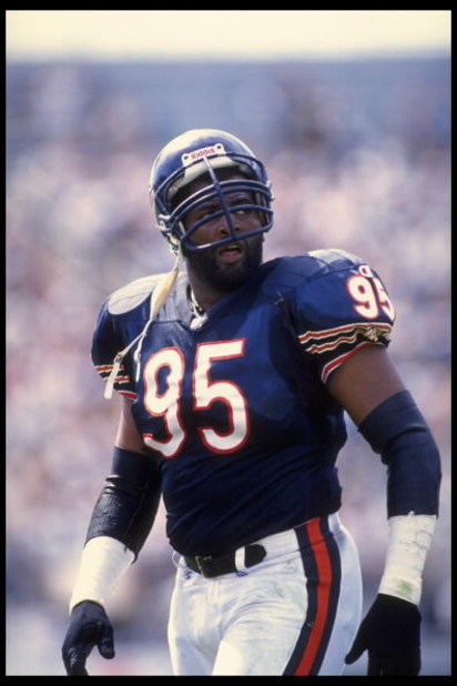 15 Oct 1995: Defensive lineman Richard Dent of the Chicago Bears during a 30-27 win over the Jacksonville Jaguars at the Gator Bowl in Jacksonville, Florida.