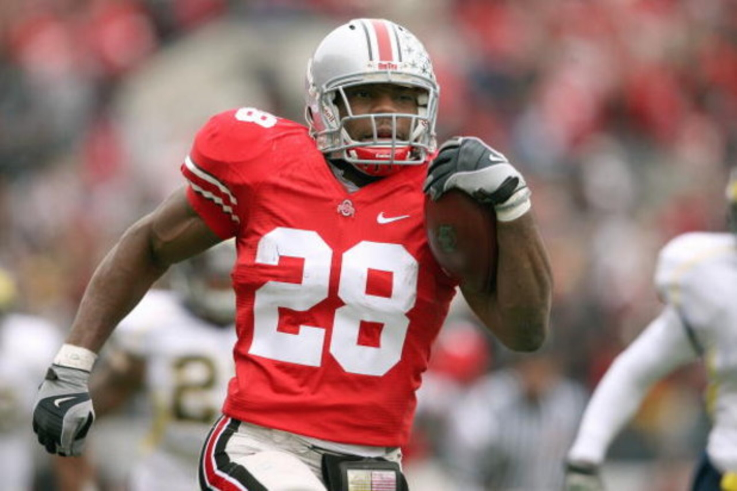 COLUMBUS, OH - NOVEMBER 22: Chris Wells #28 of the Ohio State Buckeyes carries the ball during the Big Ten Conference game against the Michigan Wolverines at Ohio Stadium on November 22, 2008 in Columbus, Ohio.  (Photo by Andy Lyons/Getty Images)