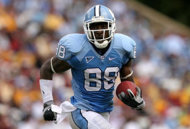 CHAPEL HILL, NC - OCTOBER 25:  Hakeem Nicks #88 of the North Carolina Tar Heels runs with the ball against the Boston College Eagles during their game at Kenan Stadium in Chapel Hill, North Carolina on October 25, 2008.  (Photo by Streeter Lecka/Getty Ima